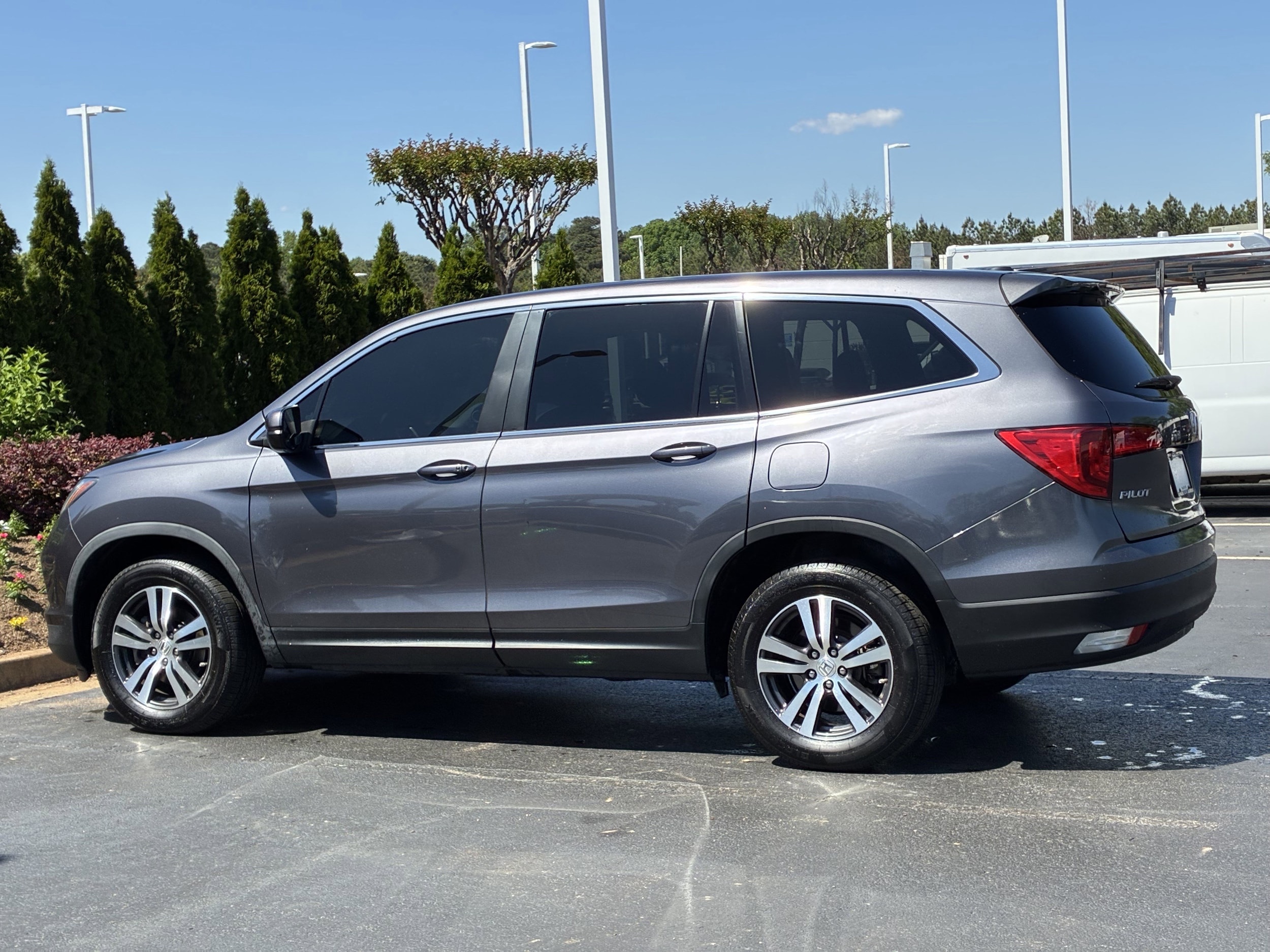 2018 Honda Pilot EX photo 3
