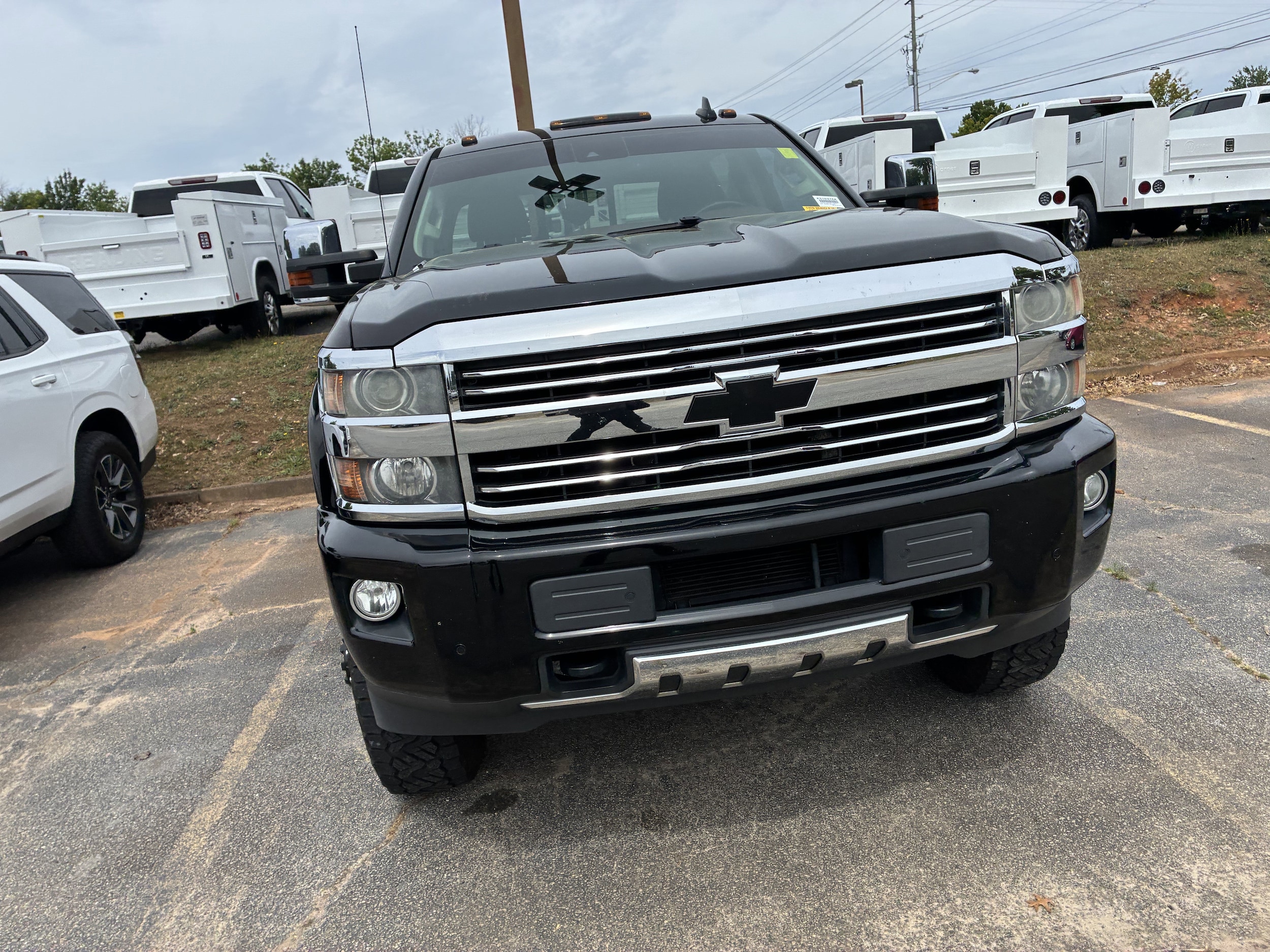2016 Chevrolet Silverado 3500HD High Country photo 2