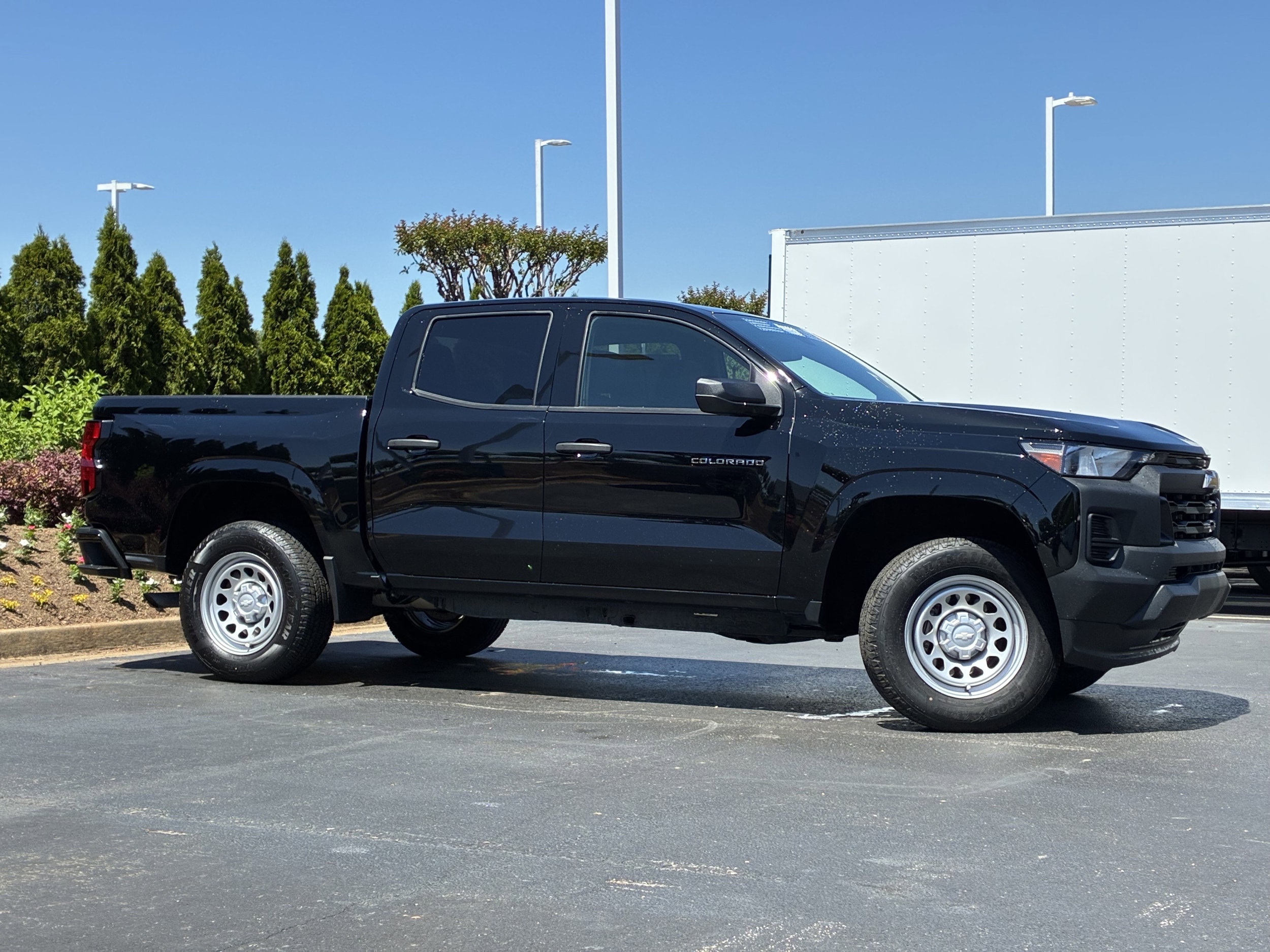 2024 Chevrolet Colorado 2WD Work Truck photo 2