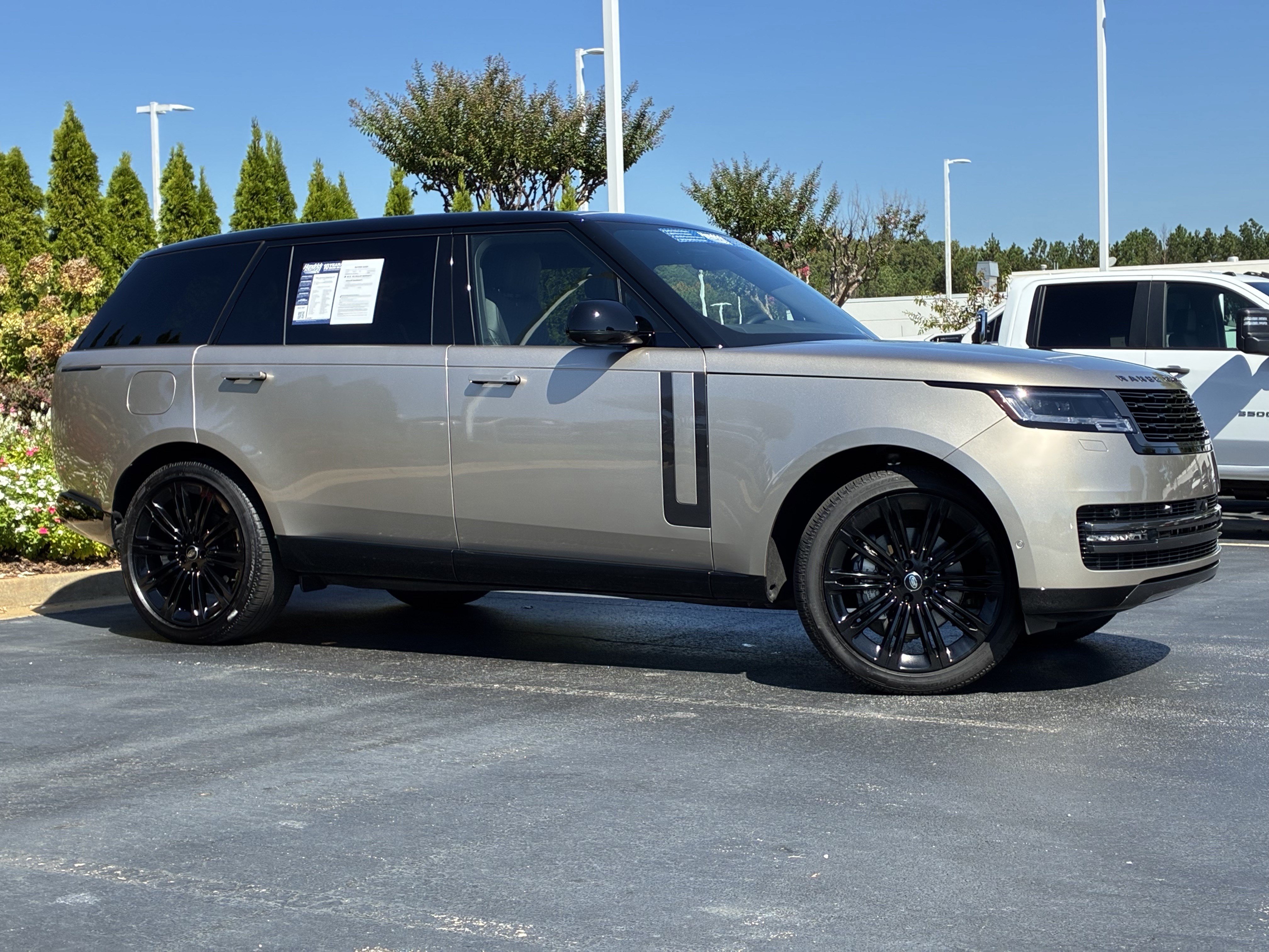 Used 2025 Land Rover Range Rover SE SUV
