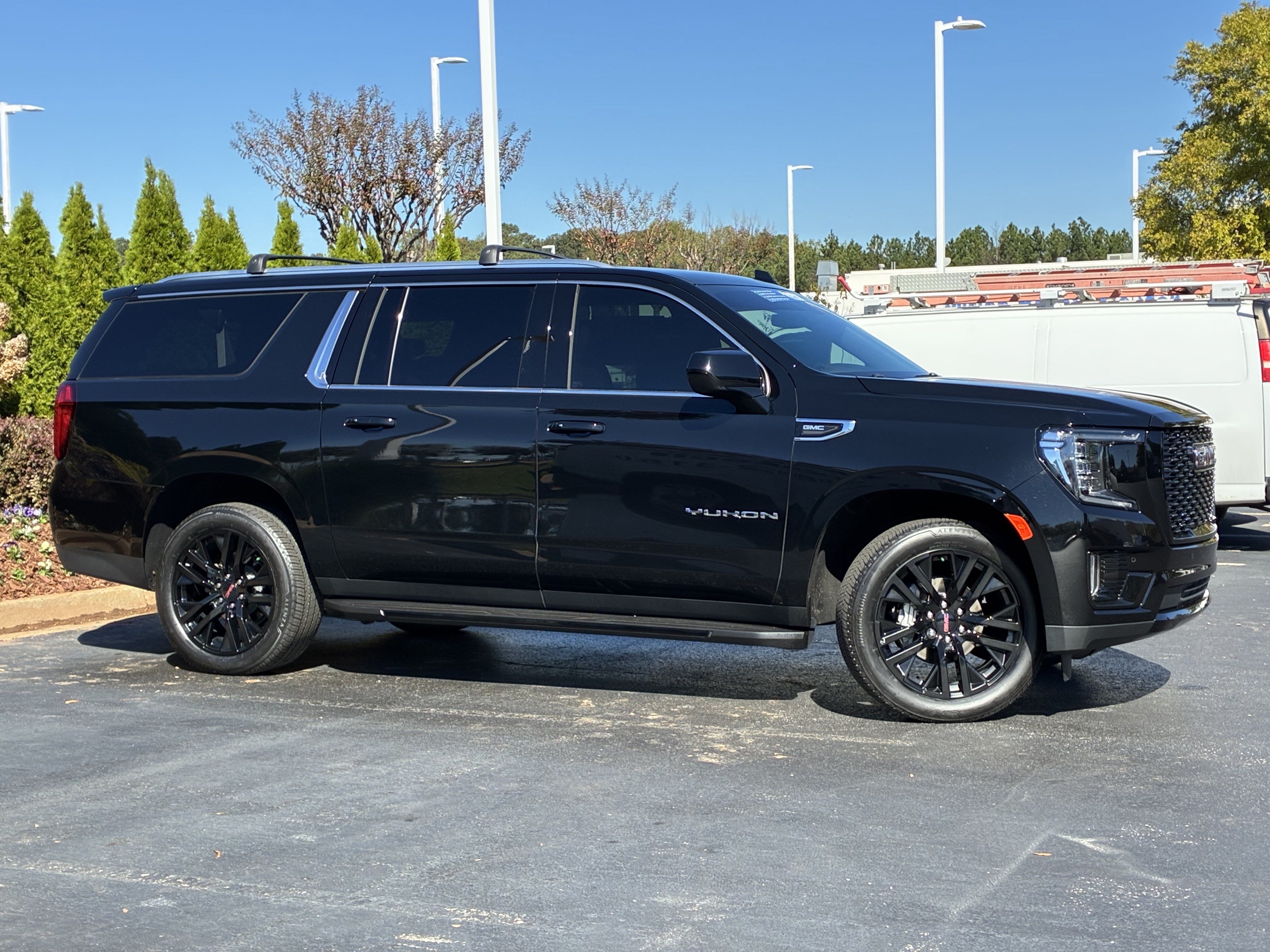 Used 2023 GMC Yukon XL SLE SUV