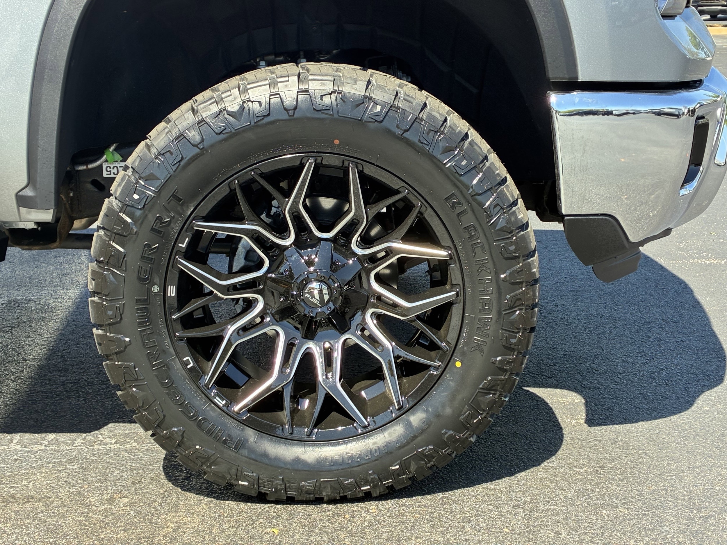 2025 Chevrolet Silverado 2500HD LTZ photo 4