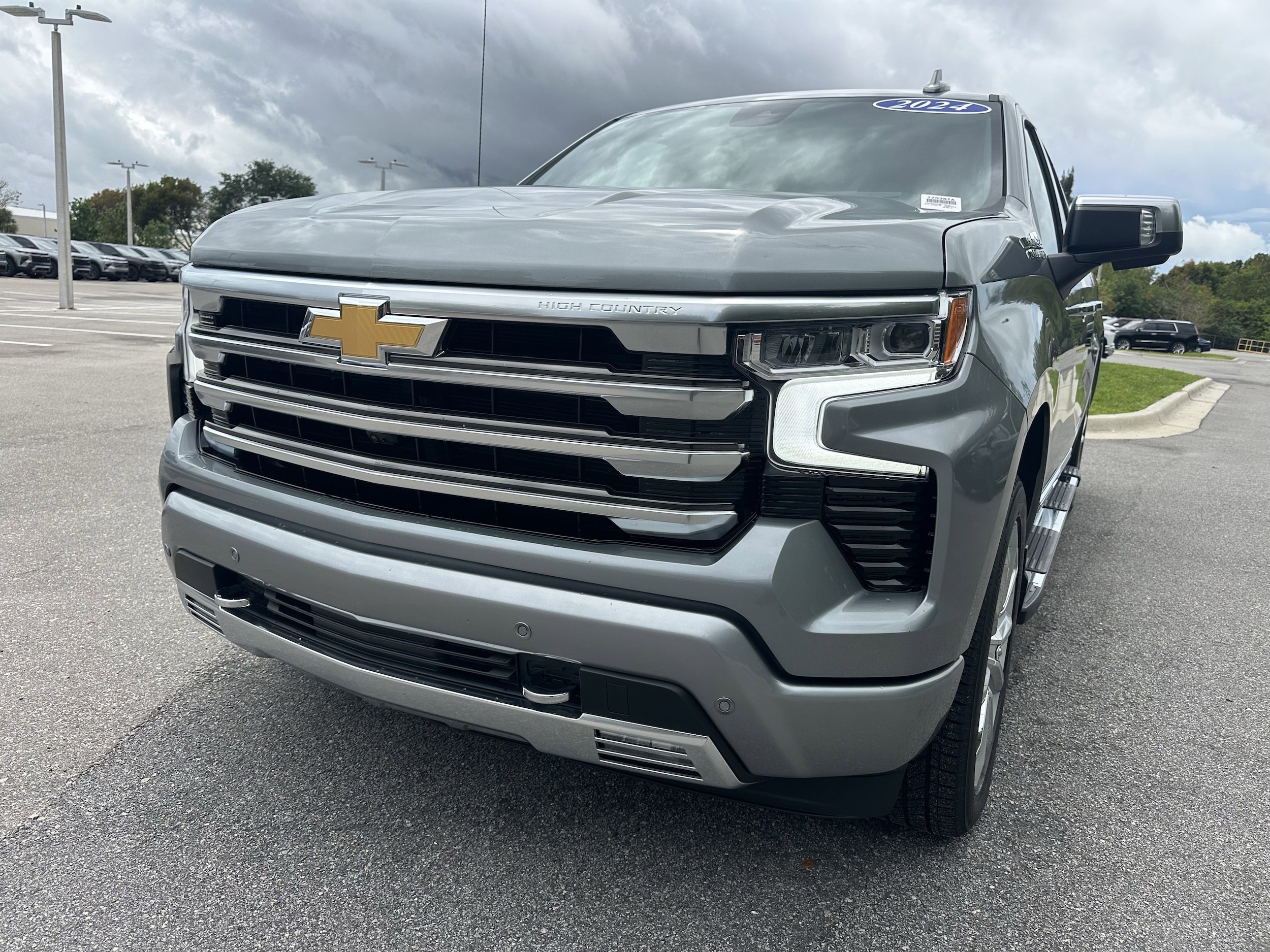 2024 Chevrolet Silverado 1500 High Country photo 4
