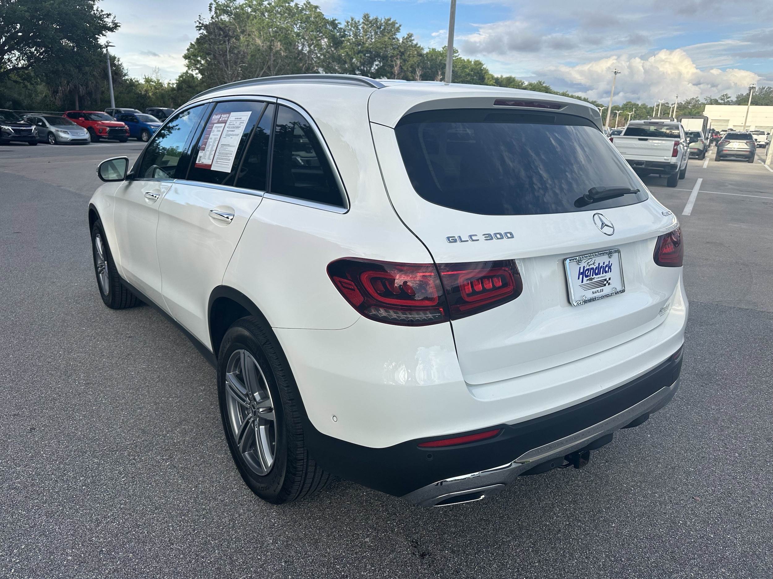 2021 Mercedes-Benz GLC 300 photo 3