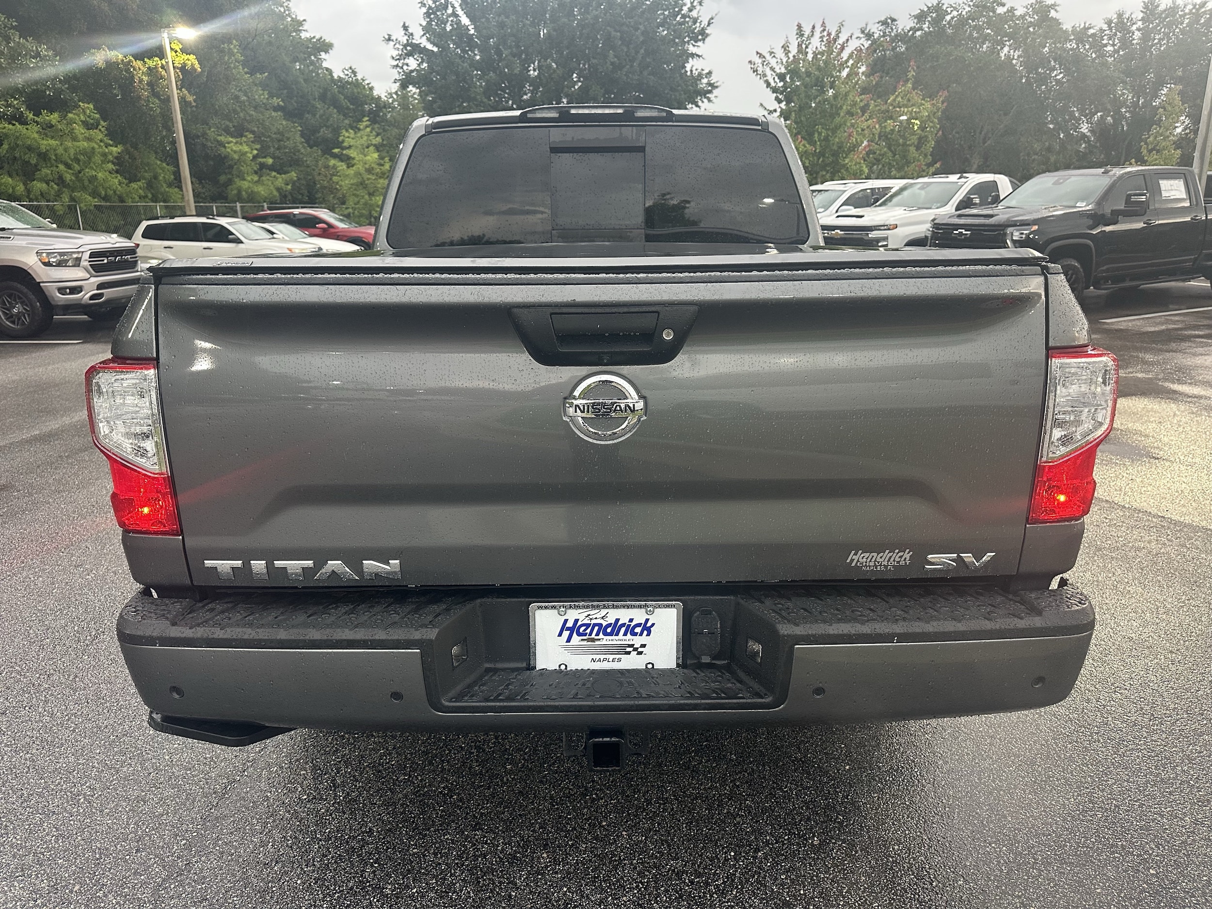Nissan Titan SV