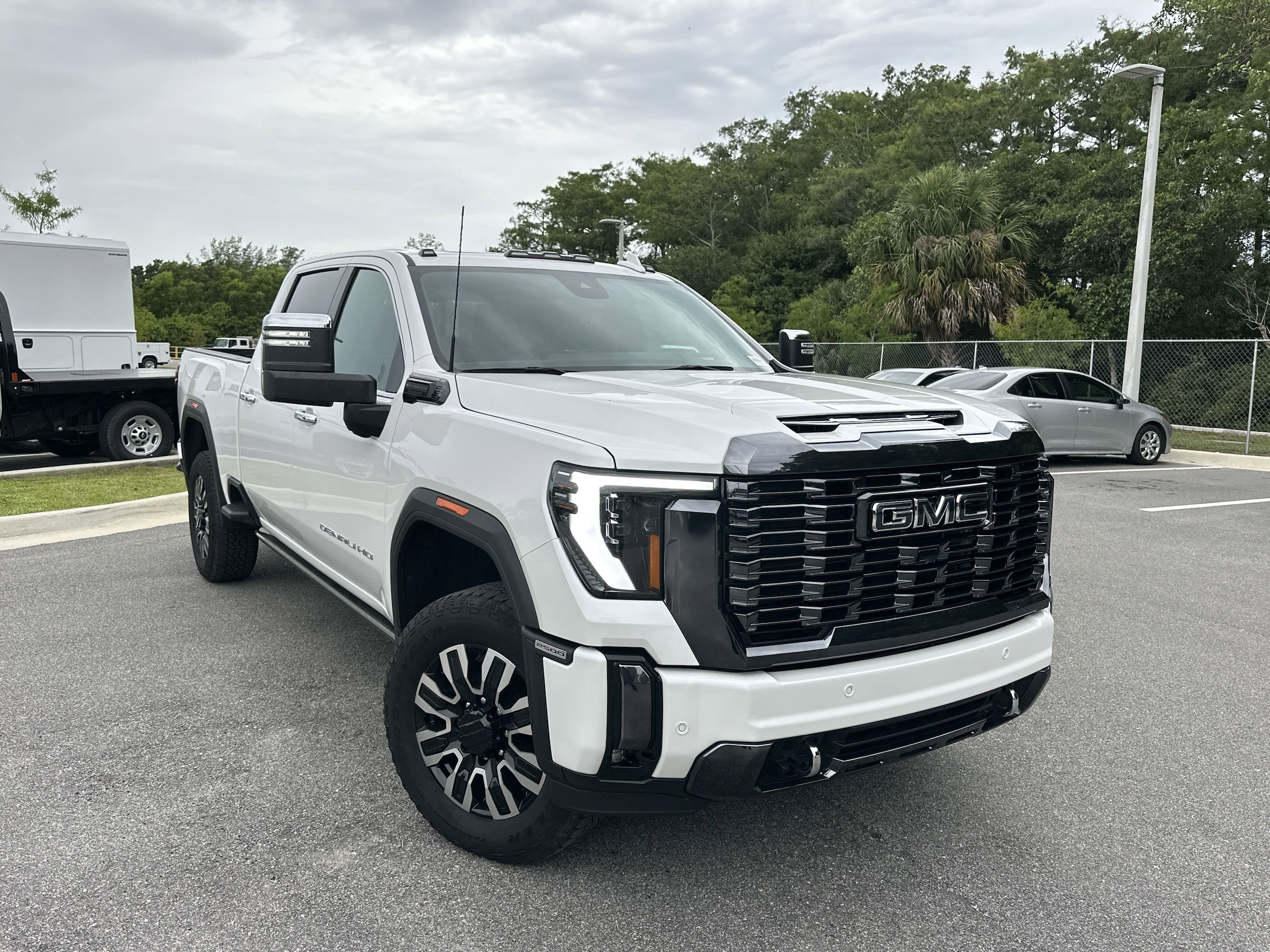2024 GMC Sierra 2500HD Denali Ultimate