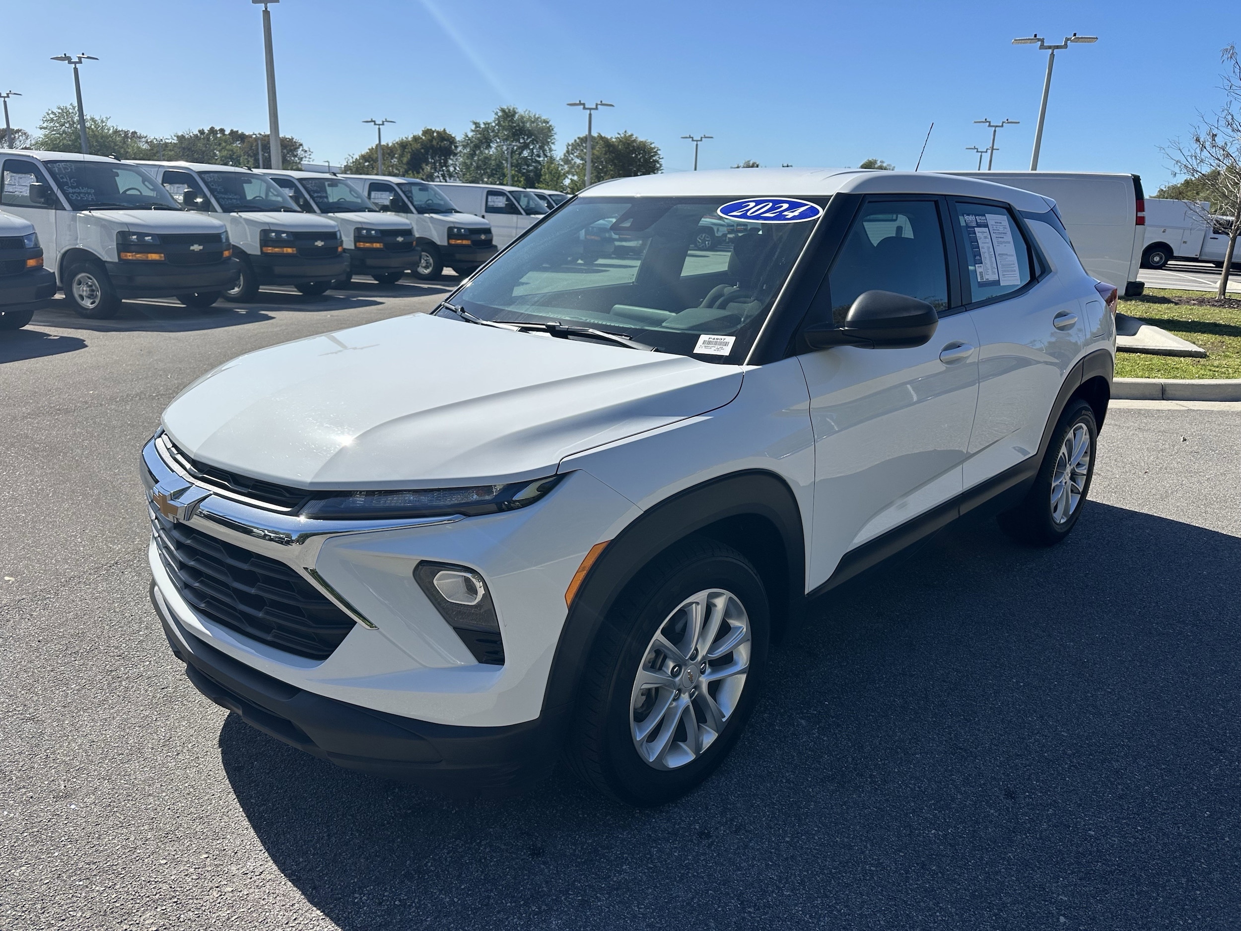 2024 Chevrolet Trailblazer LS photo 4