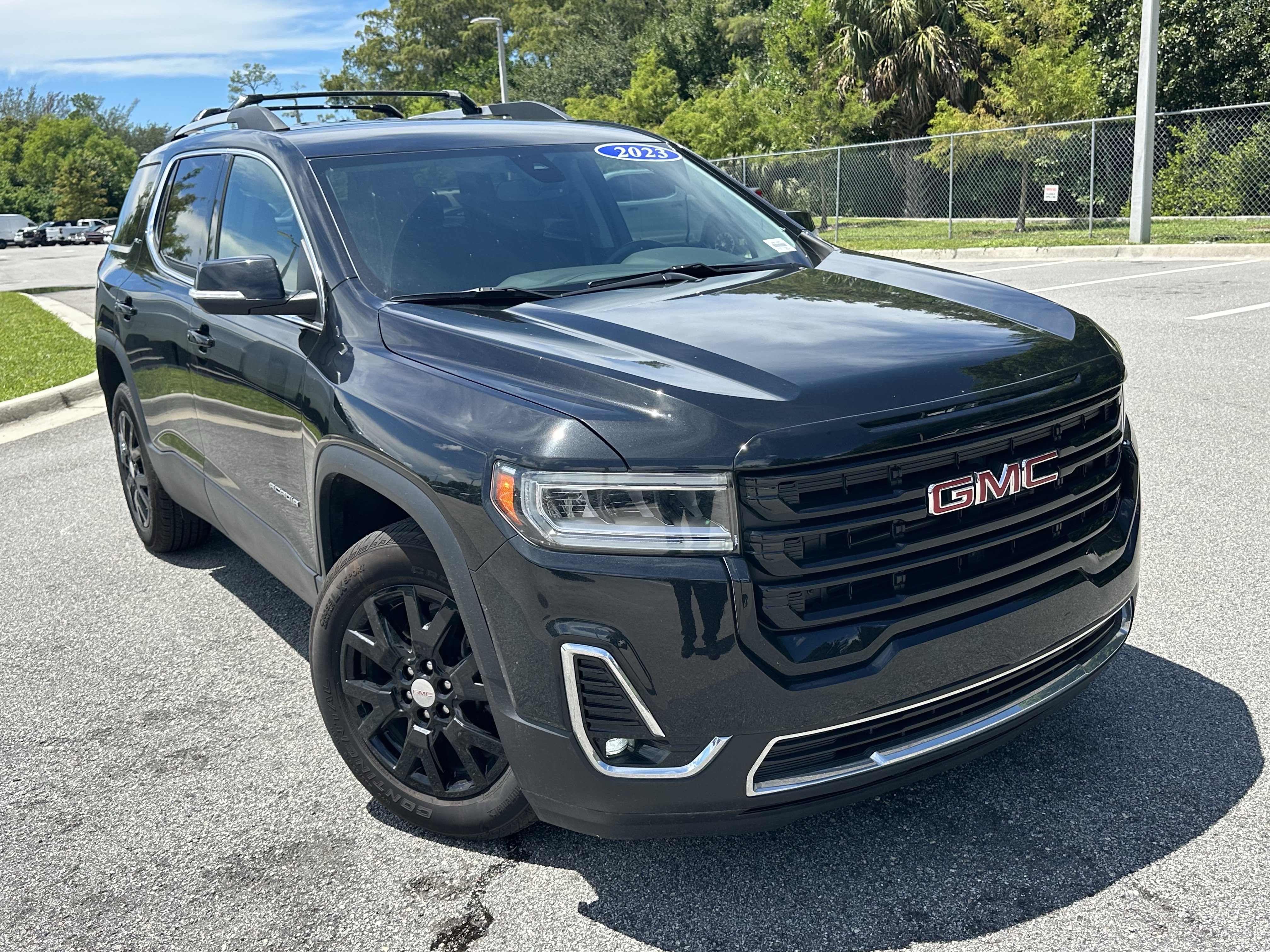 2023 GMC Acadia SLT SUV