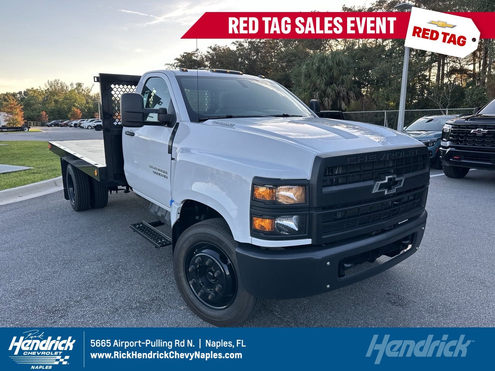 2024 Chevrolet Silverado 4500 Medium Duty Chassis Cab Work Truck's photo