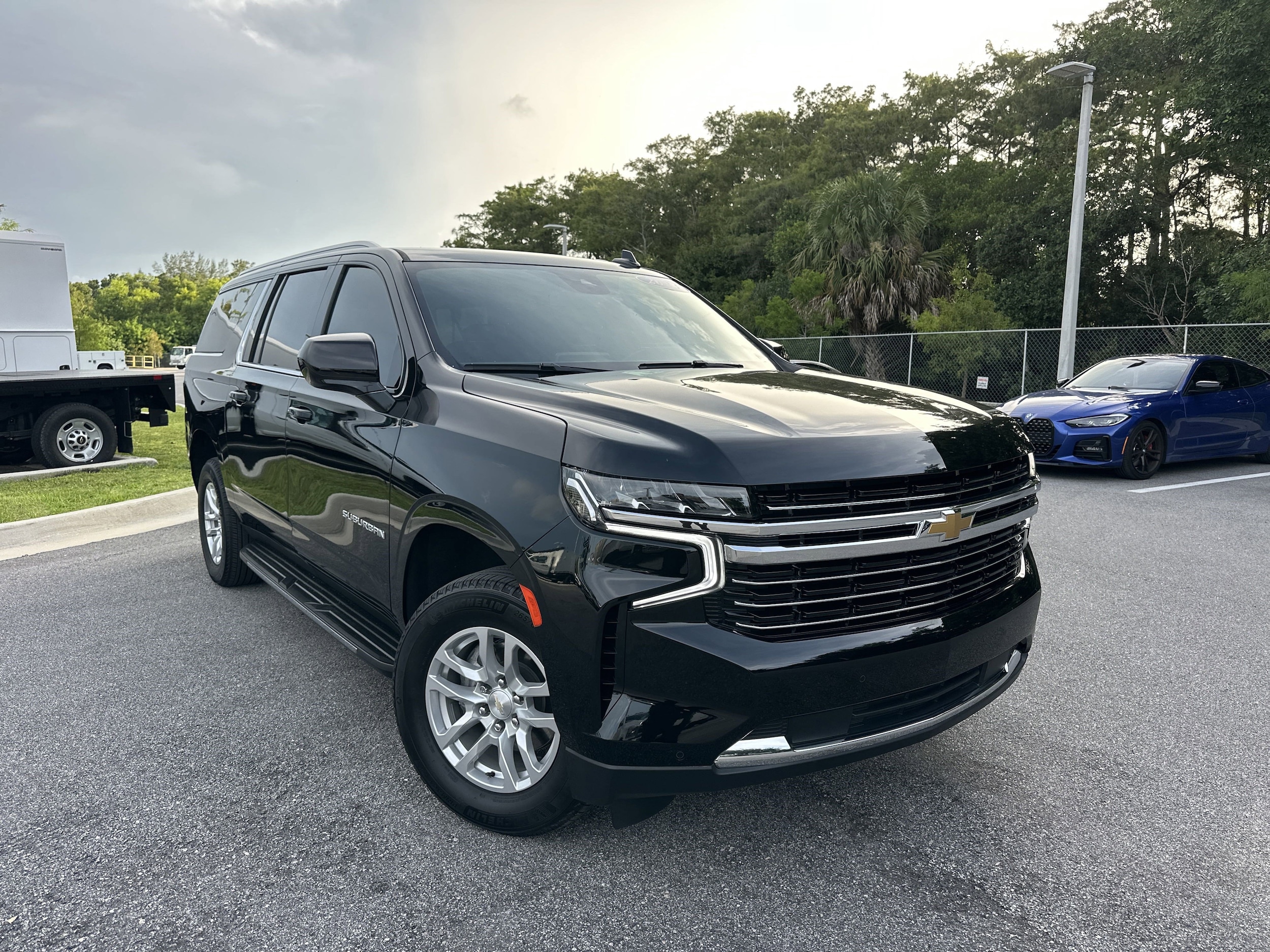 2023 Chevrolet Suburban LT