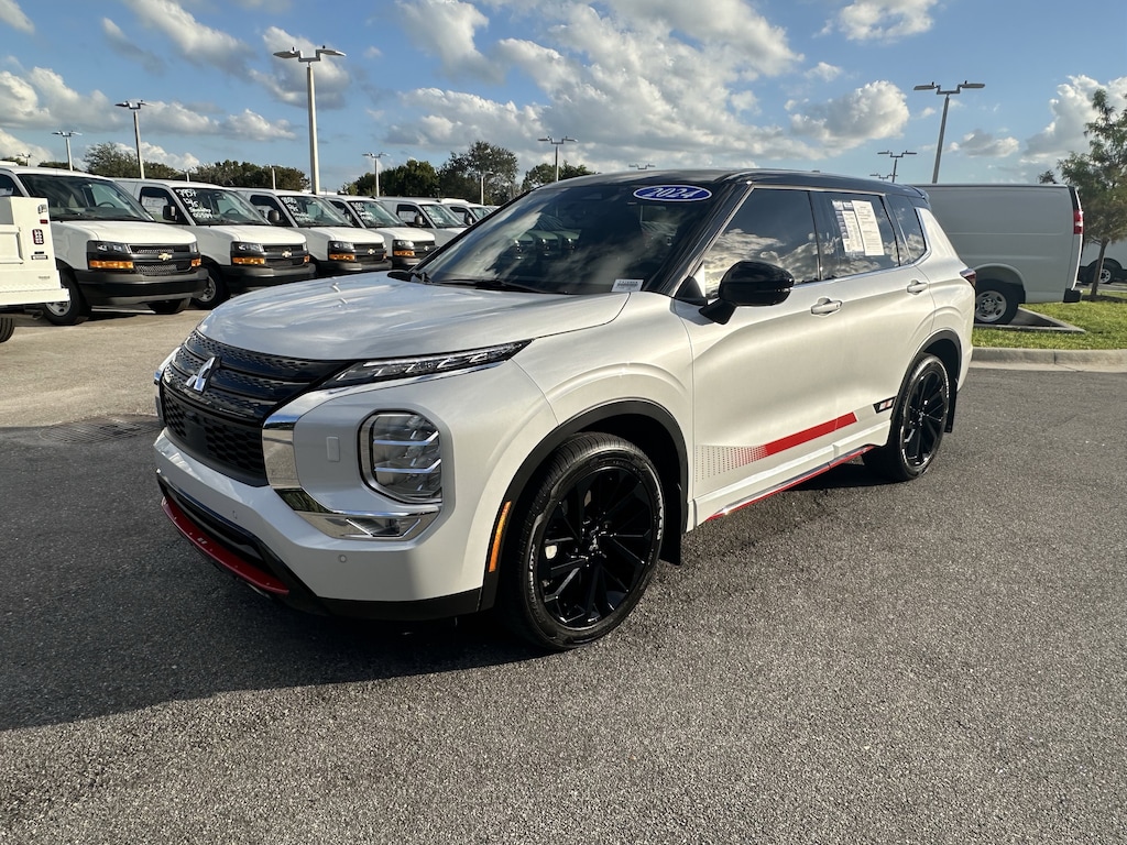 Used 2024 Mitsubishi Outlander SE Ralliart SUV