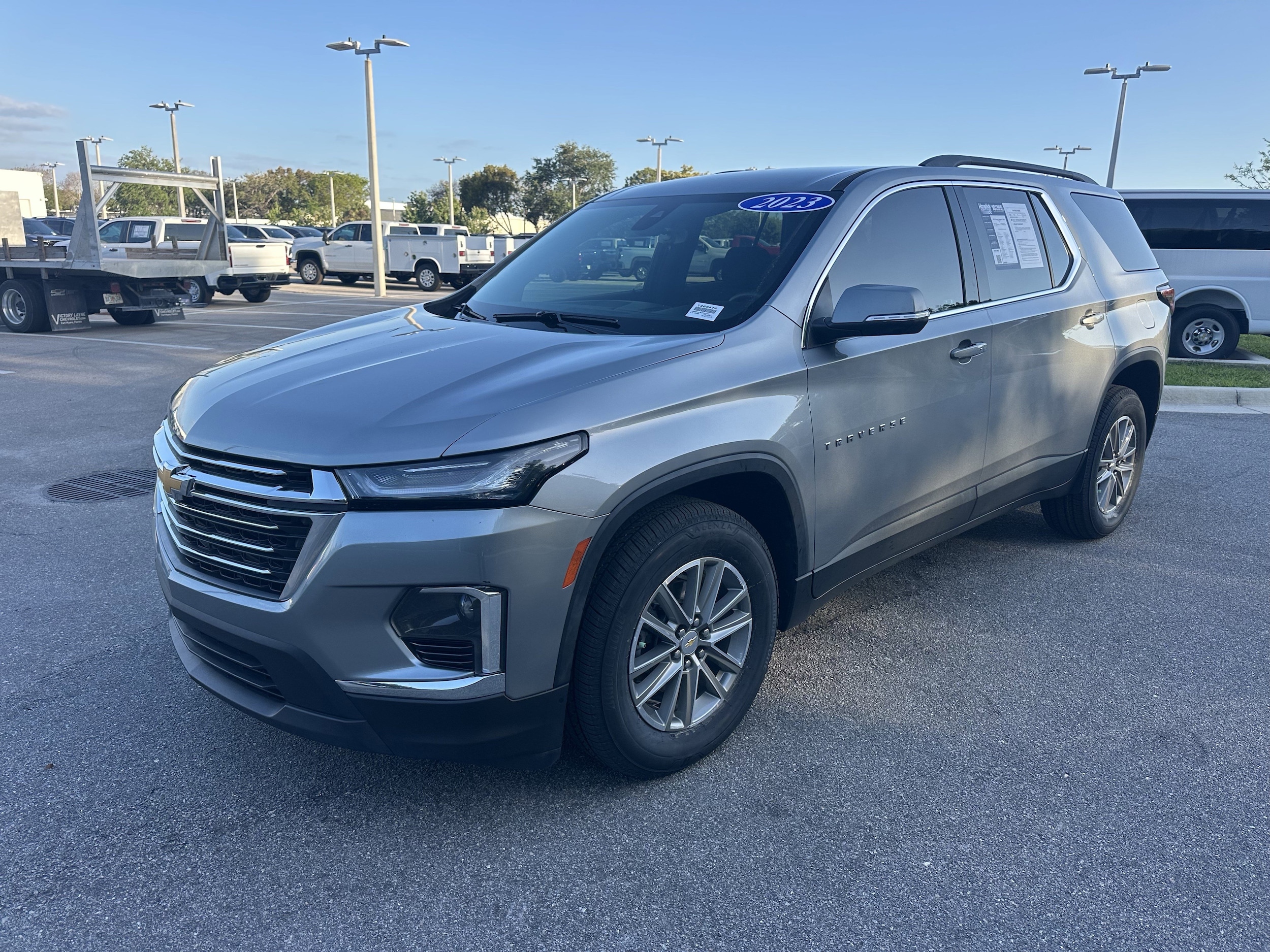 2023 Chevrolet Traverse LT Cloth photo 4