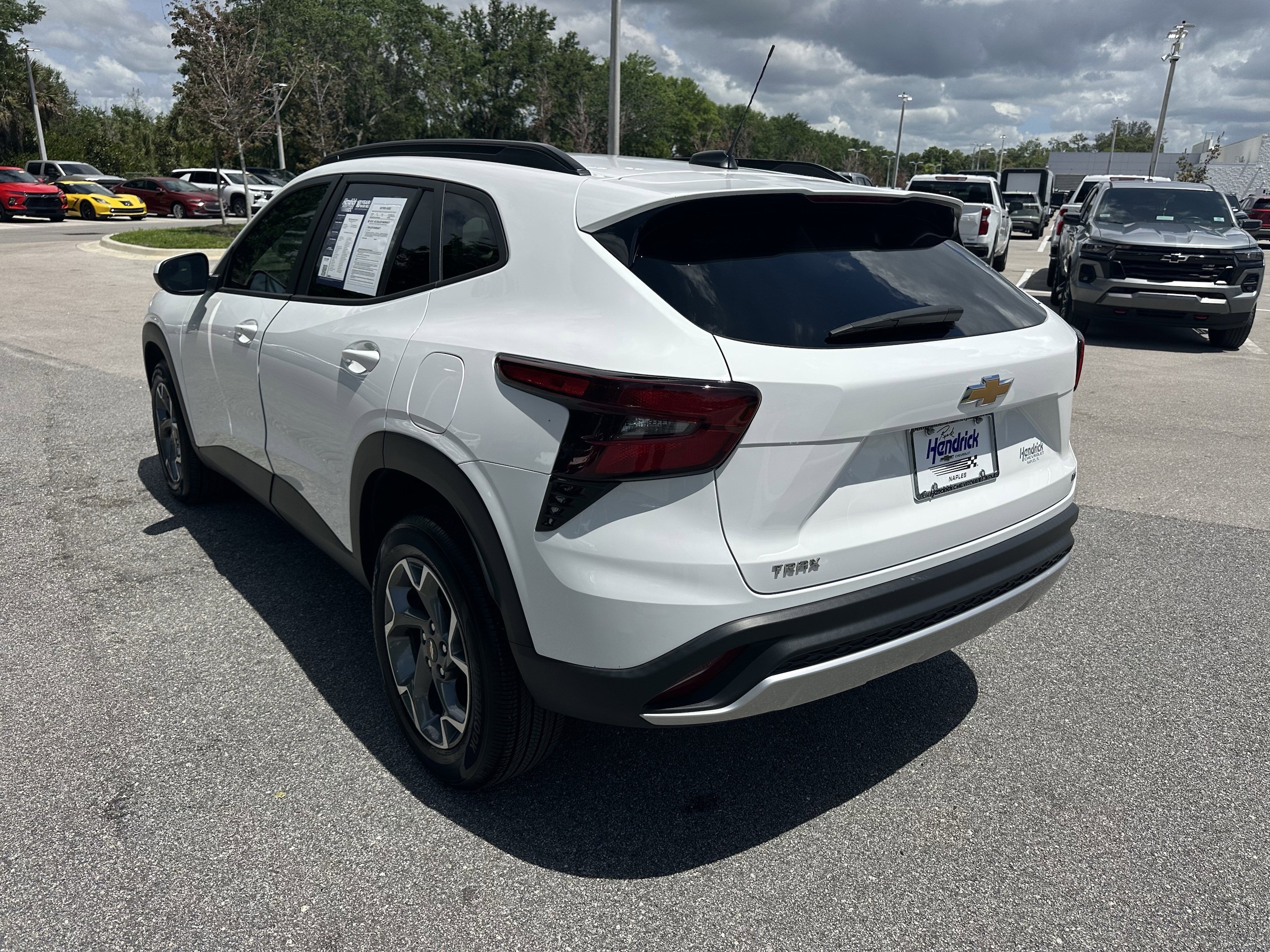 2024 Chevrolet Trax LT photo 3