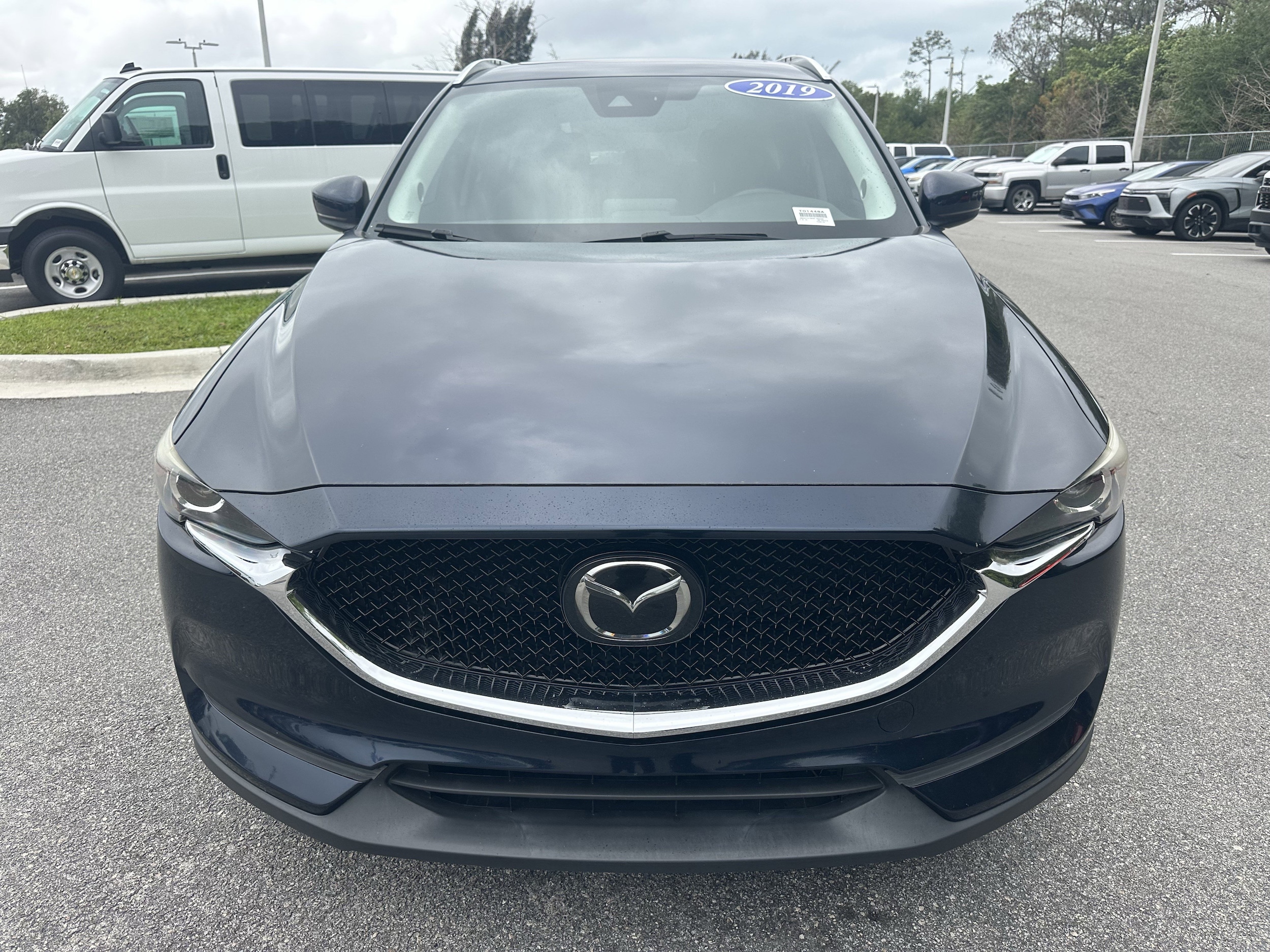 2019 Mazda CX-5 Touring photo 2