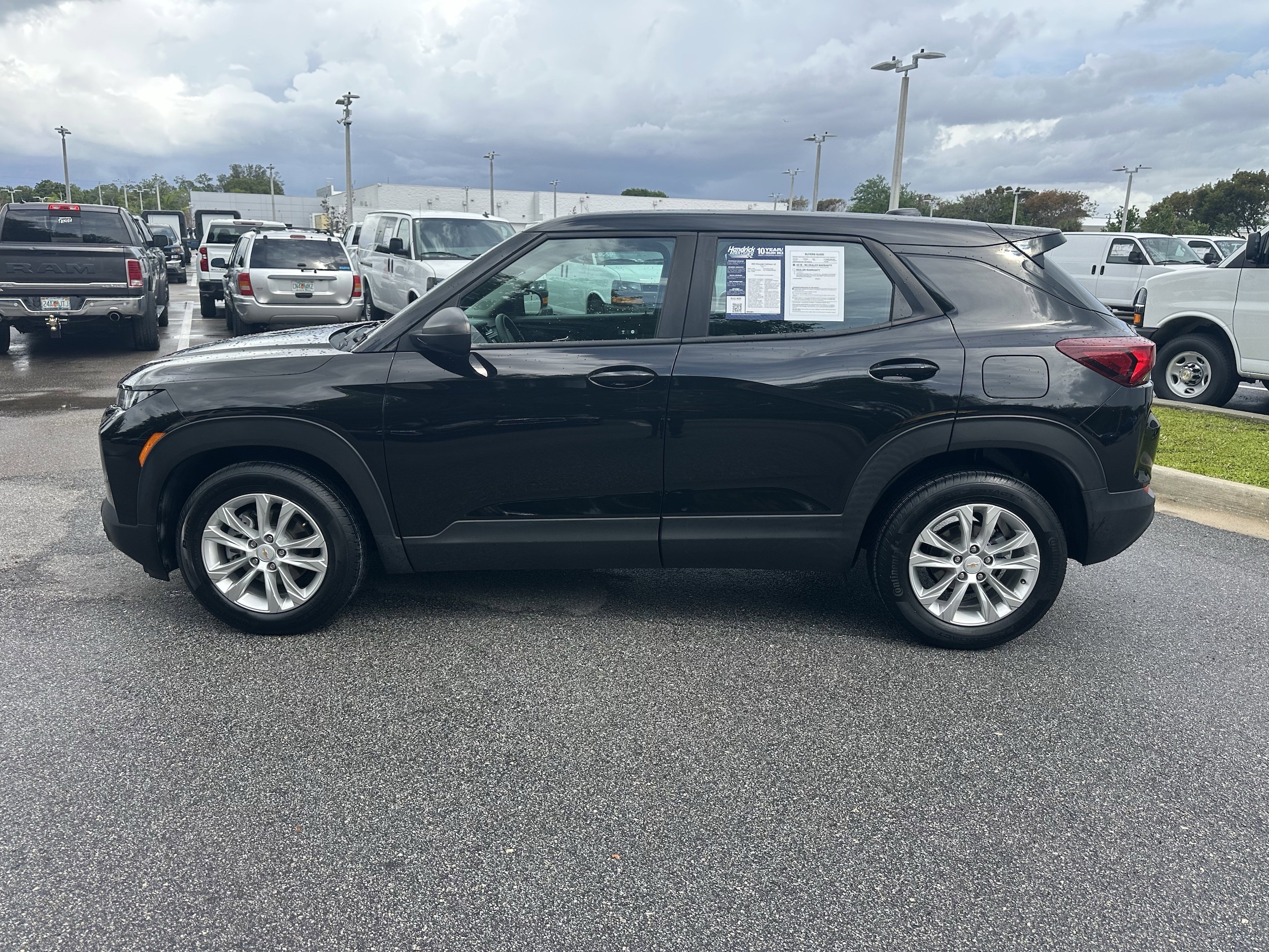 2023 Chevrolet Trailblazer LS photo 5