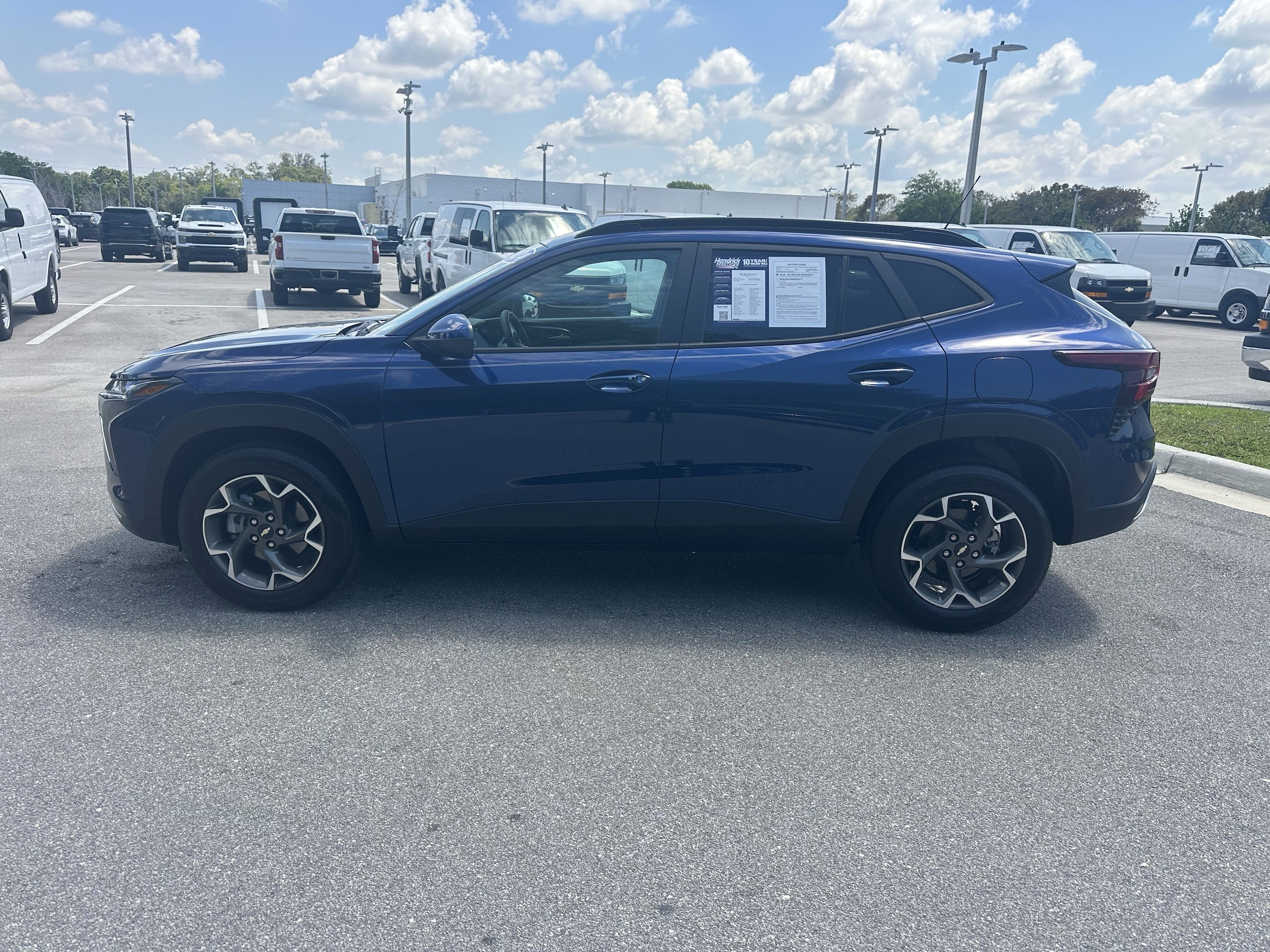 2024 Chevrolet Trax LT photo 5