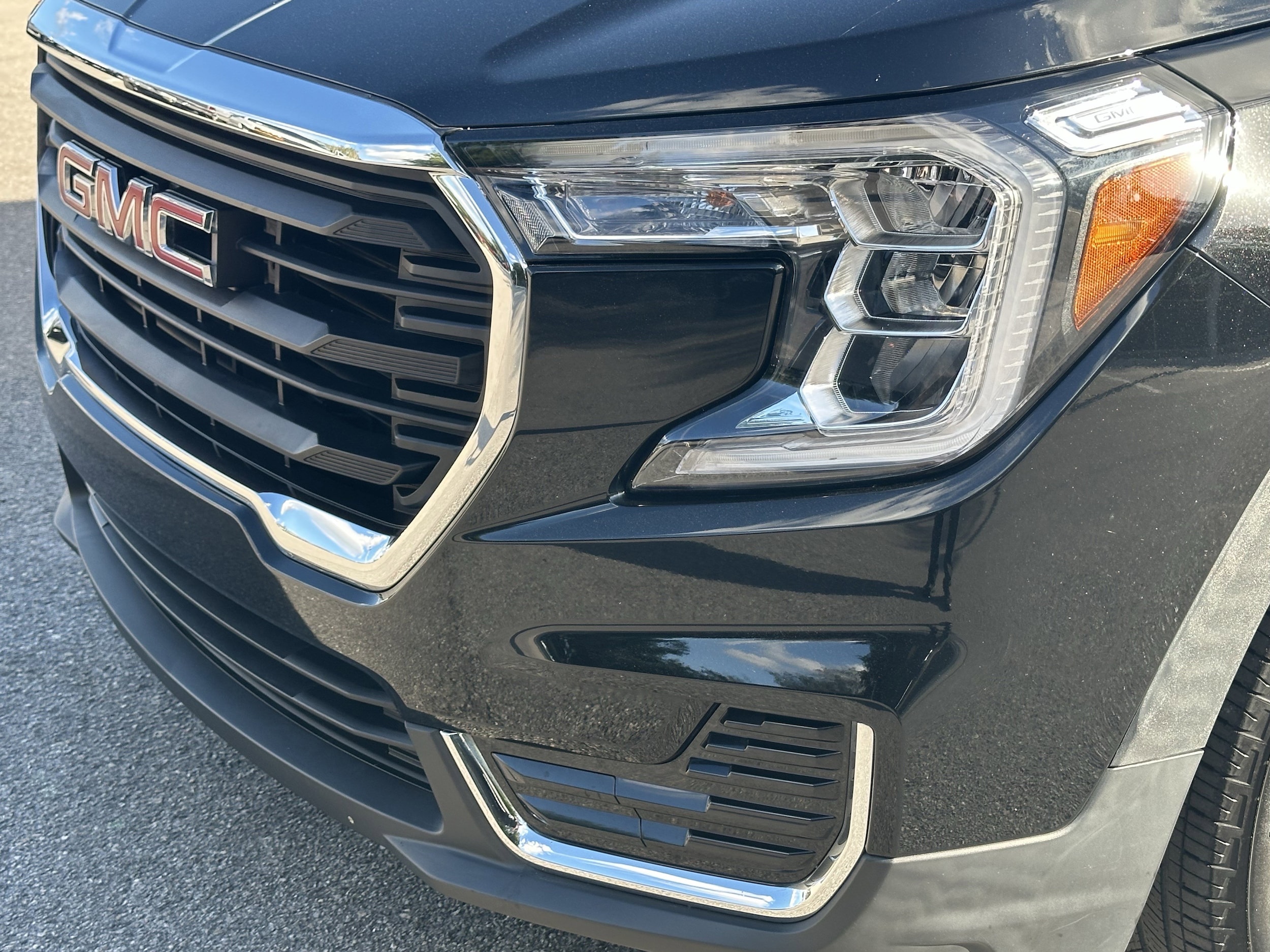 2022 GMC Terrain SLE photo 5