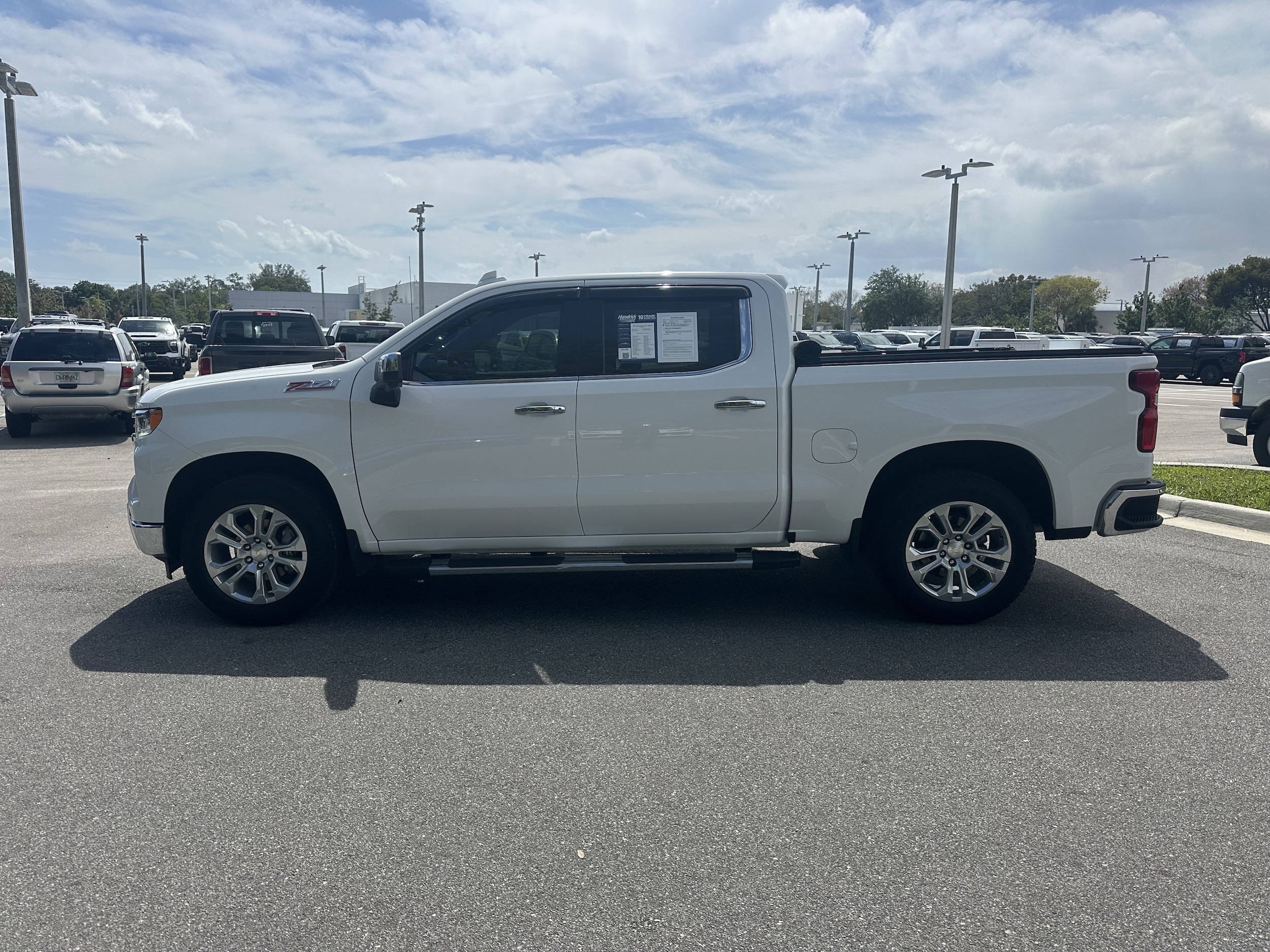 2024 Chevrolet Silverado 1500 LTZ photo 4