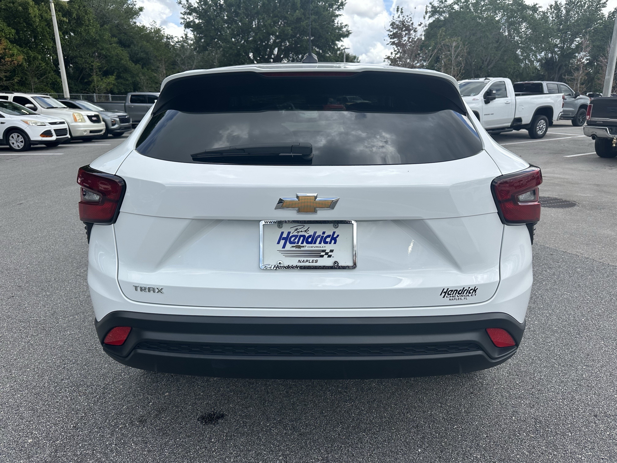 2025 Chevrolet Trax LS photo 6