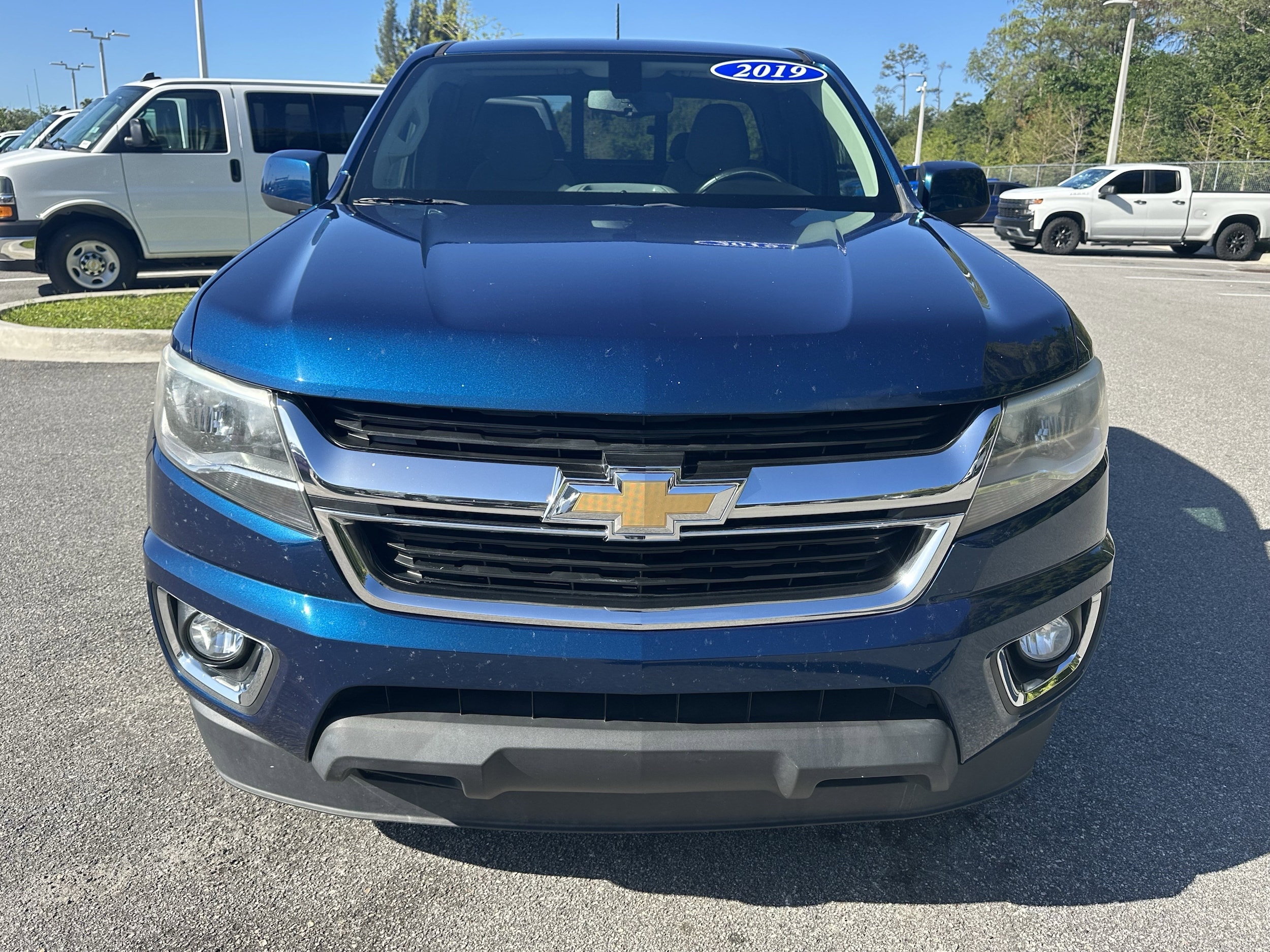 2019 Chevrolet Colorado 2WD LT photo 2