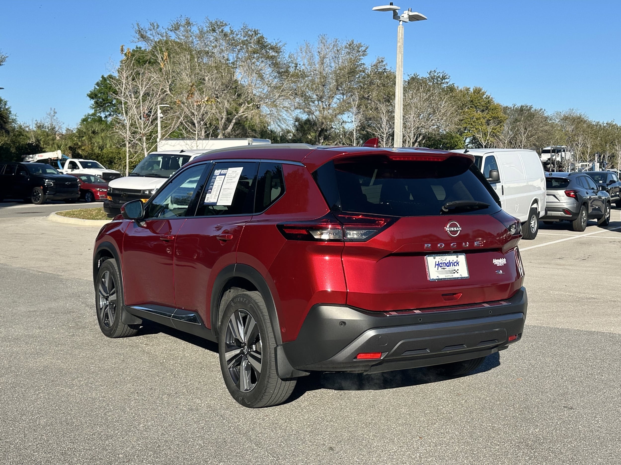 2023 Nissan Rogue SL photo 3