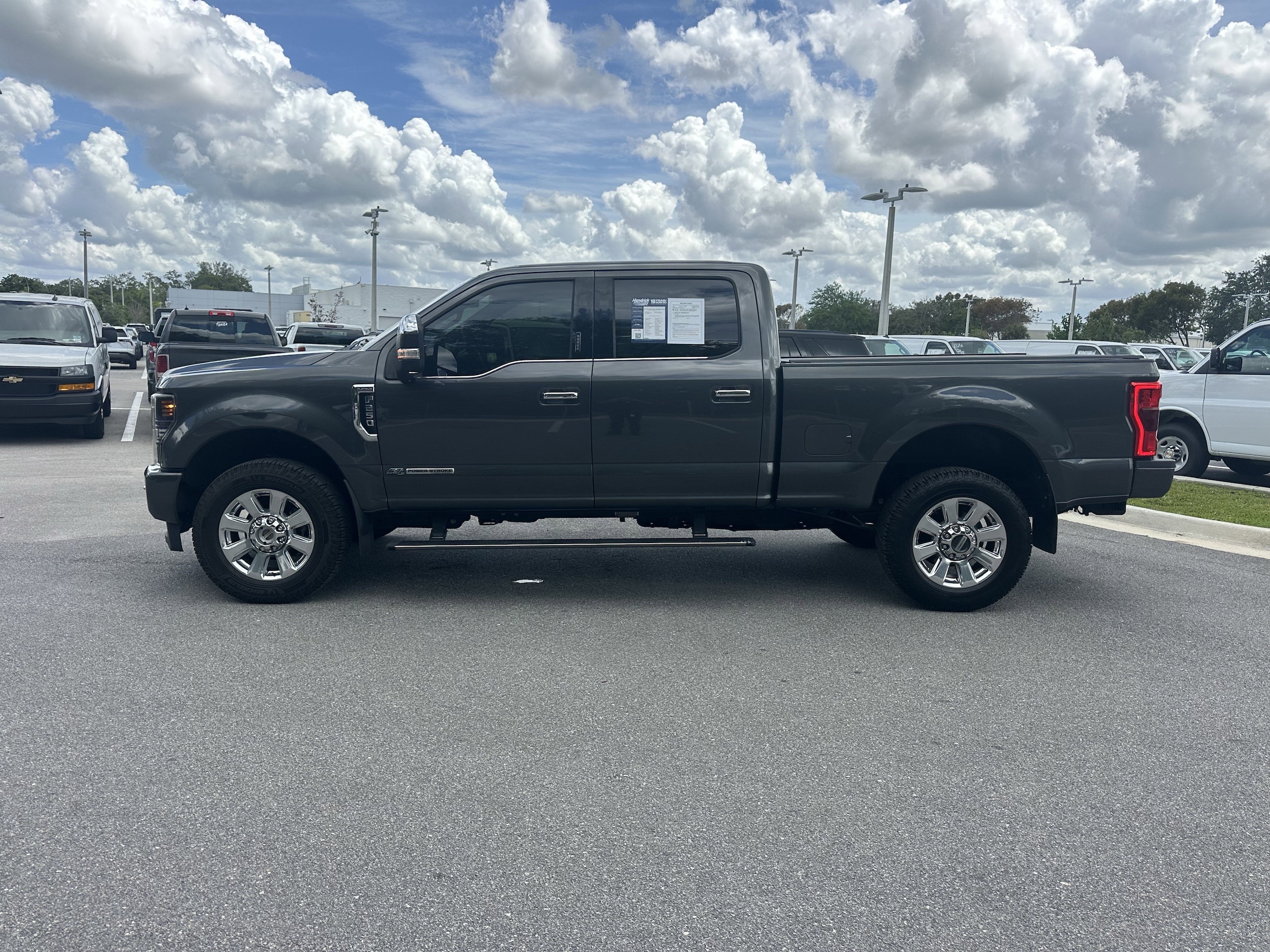 2019 Ford Super Duty F-250 SRW Platinum photo 4