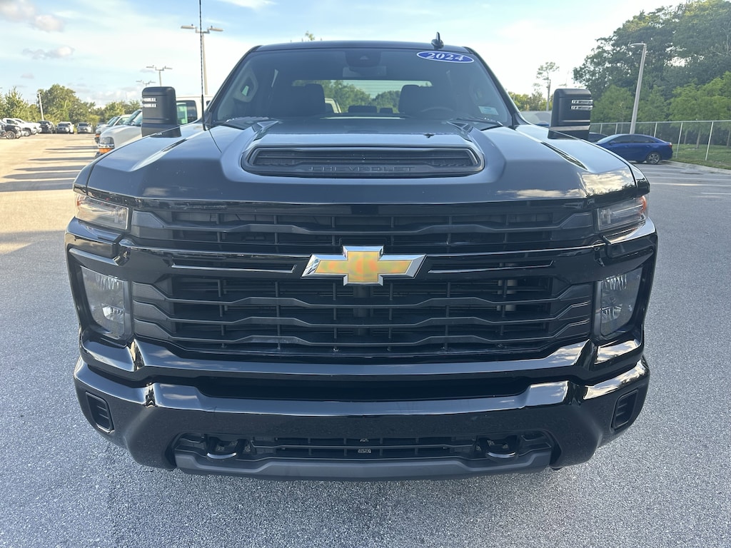 Used 2024 Chevrolet Silverado 2500HD Custom Pickup