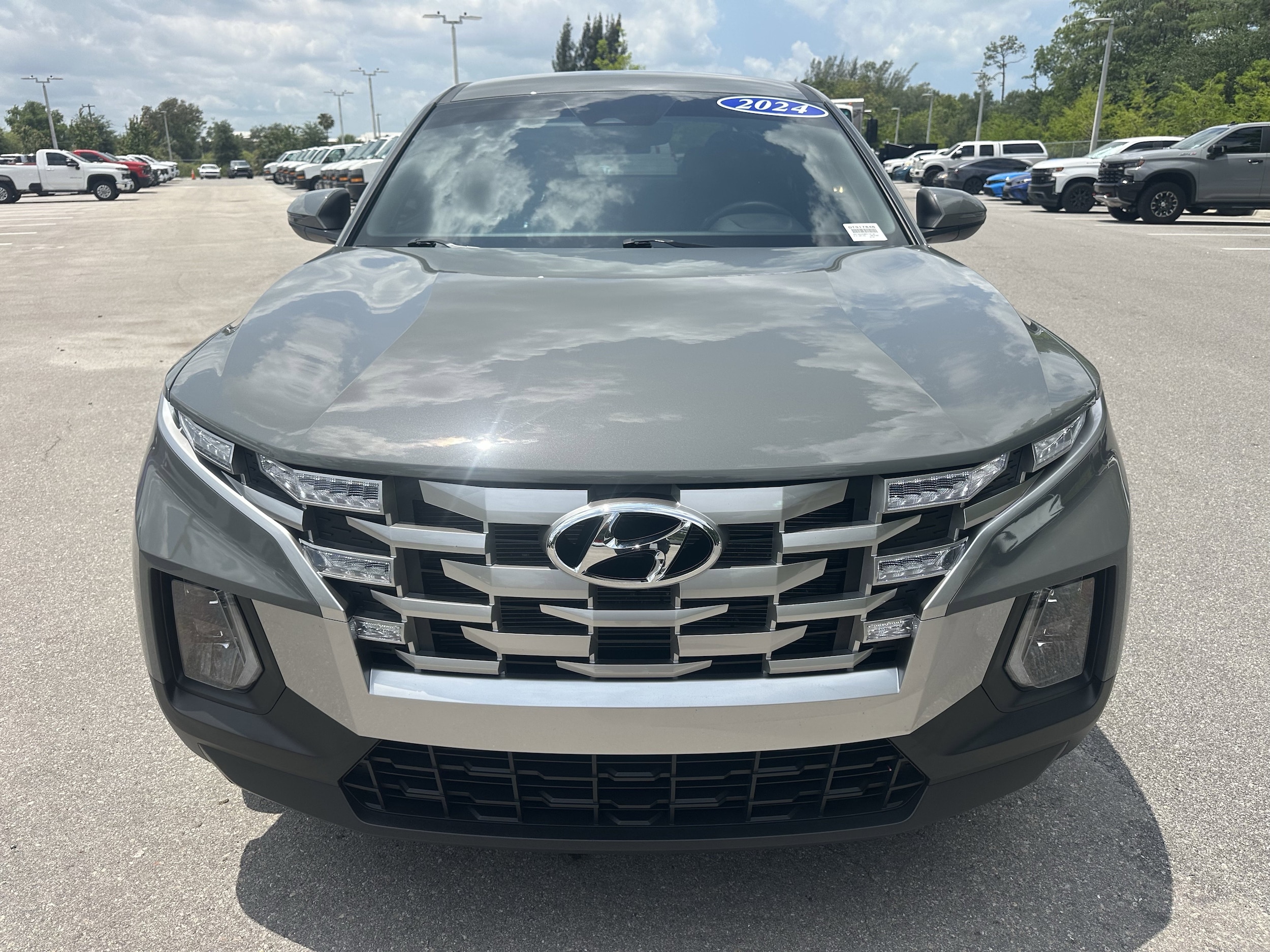 2024 Hyundai Santa Cruz SEL photo 2