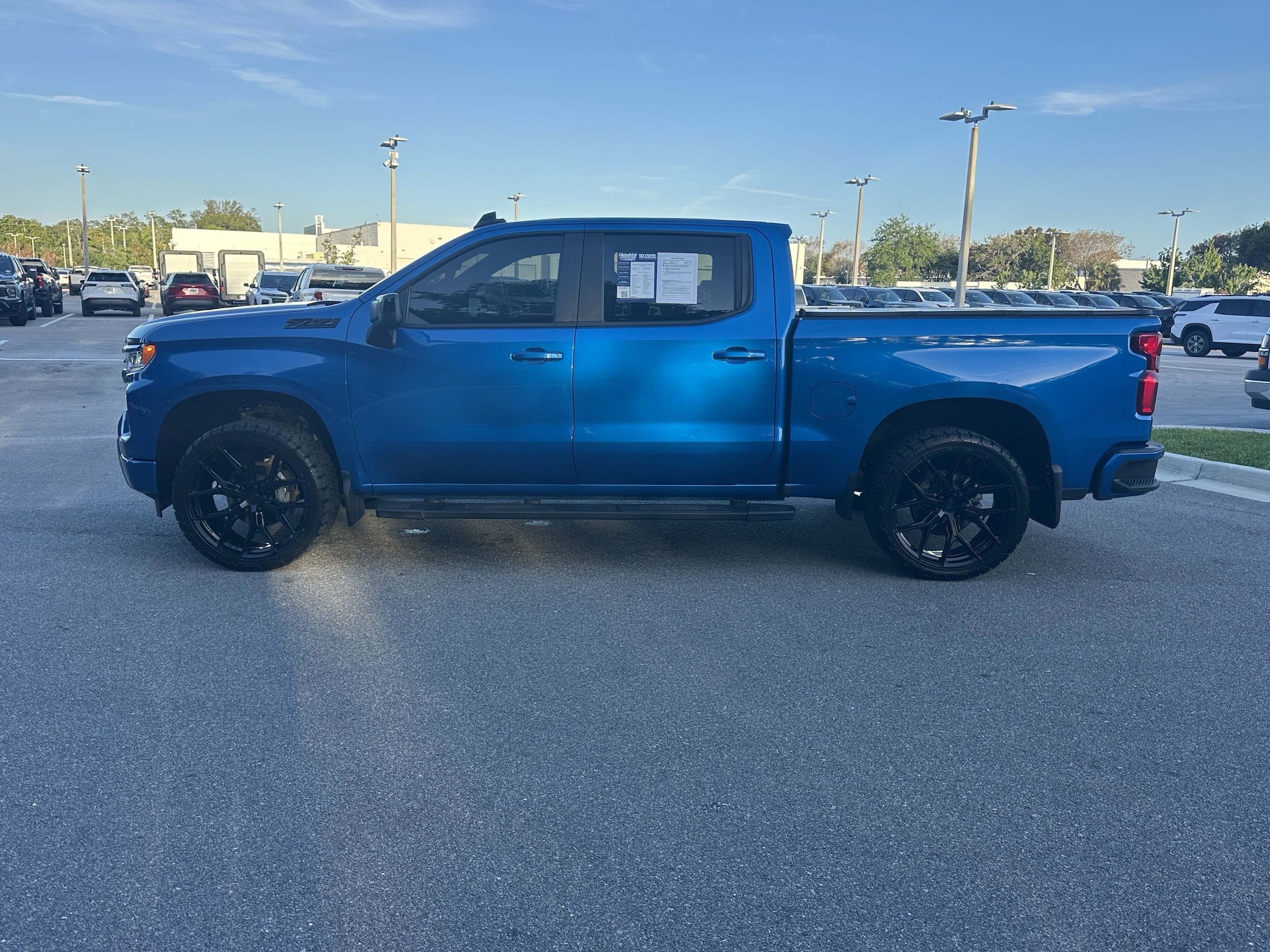 2023 Chevrolet Silverado 1500 RST photo 5