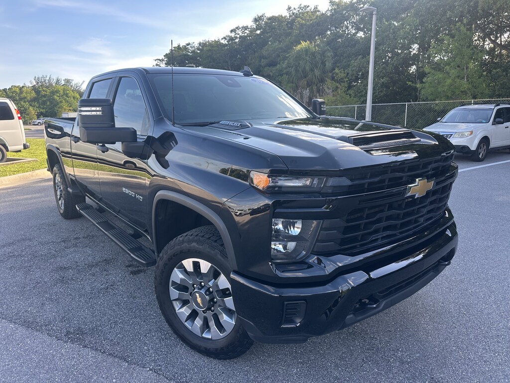Used 2024 Chevrolet Silverado 2500HD Custom Pickup