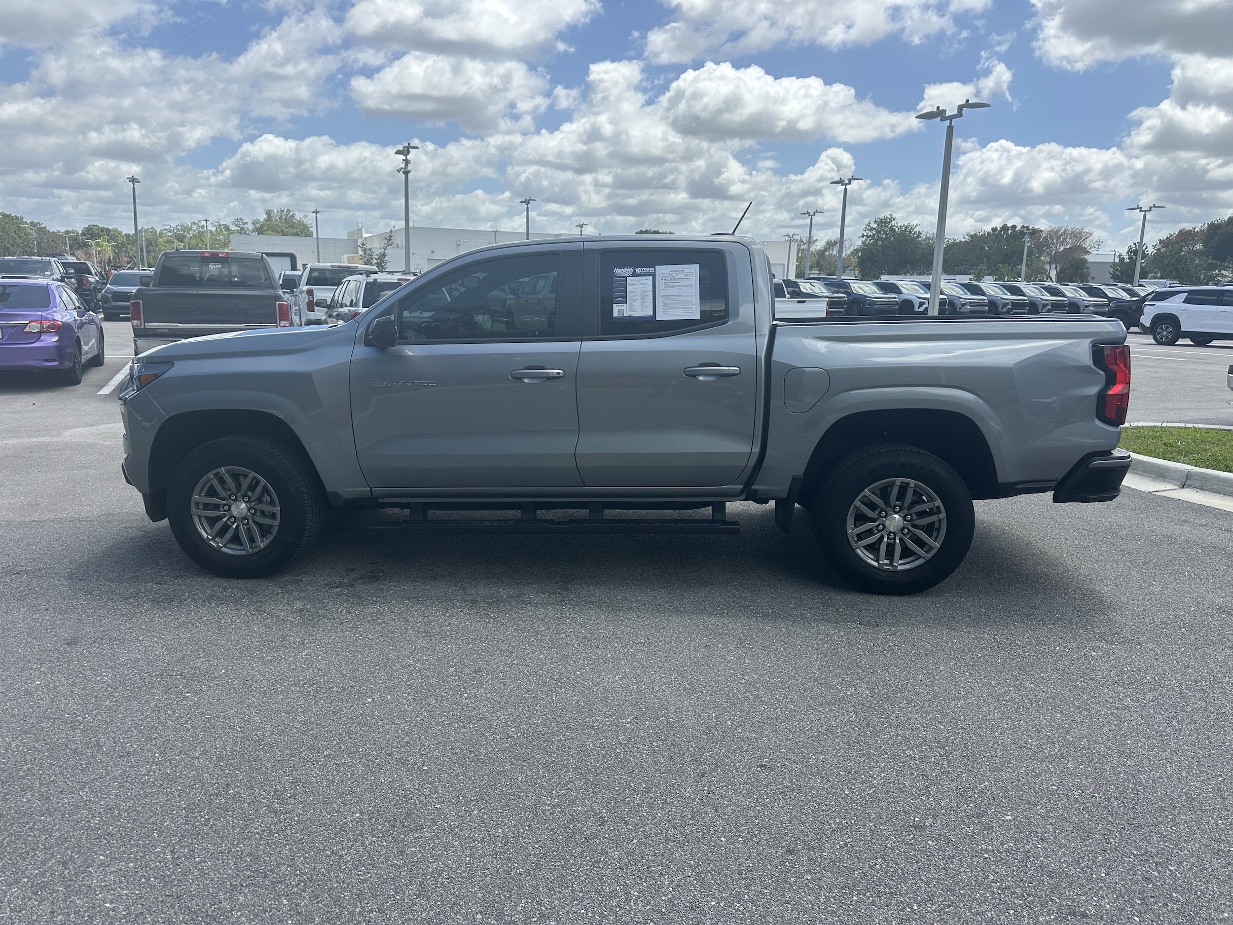 2024 Chevrolet Colorado 2WD LT photo 5