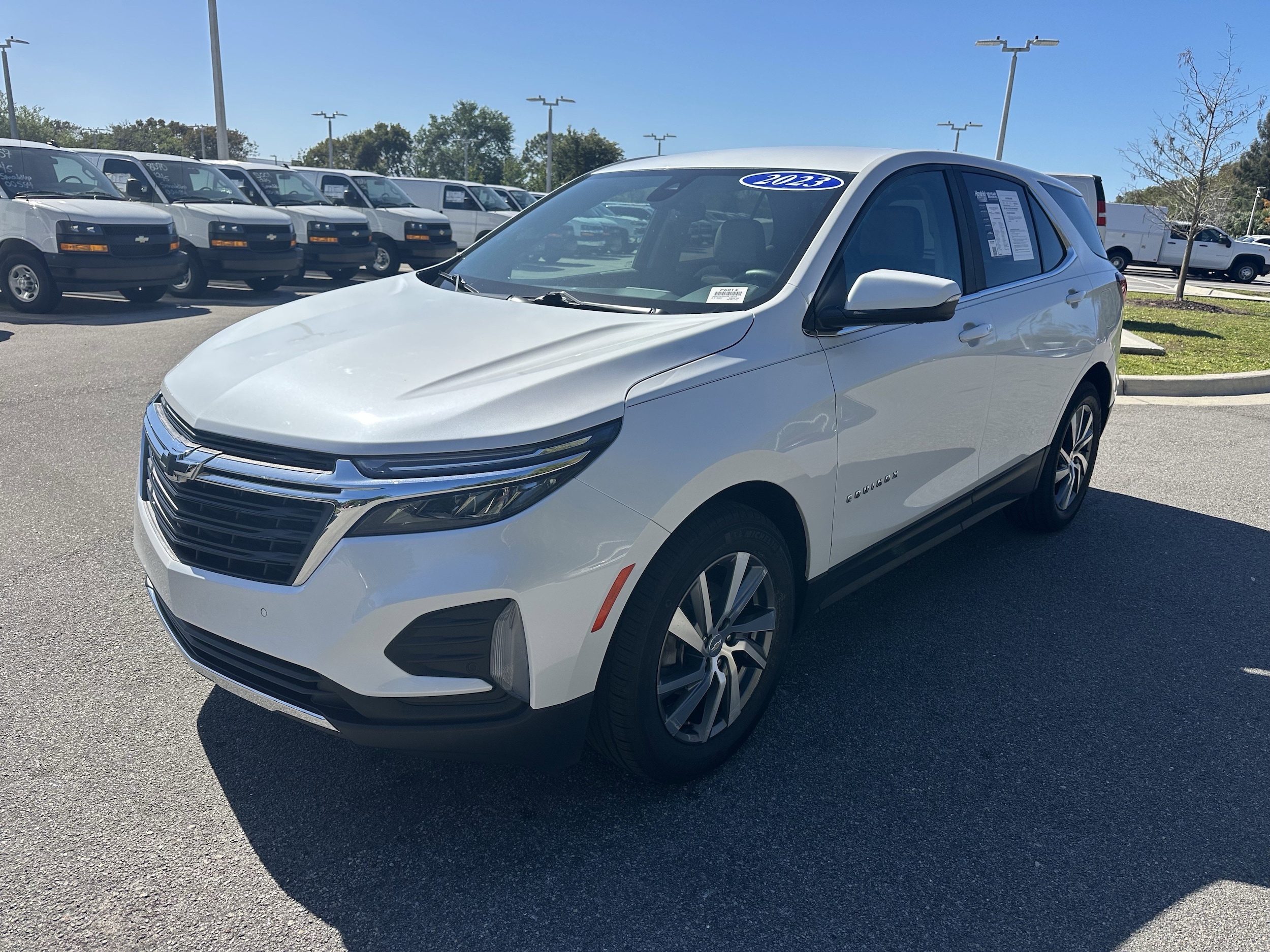 2023 Chevrolet Equinox LT photo 4