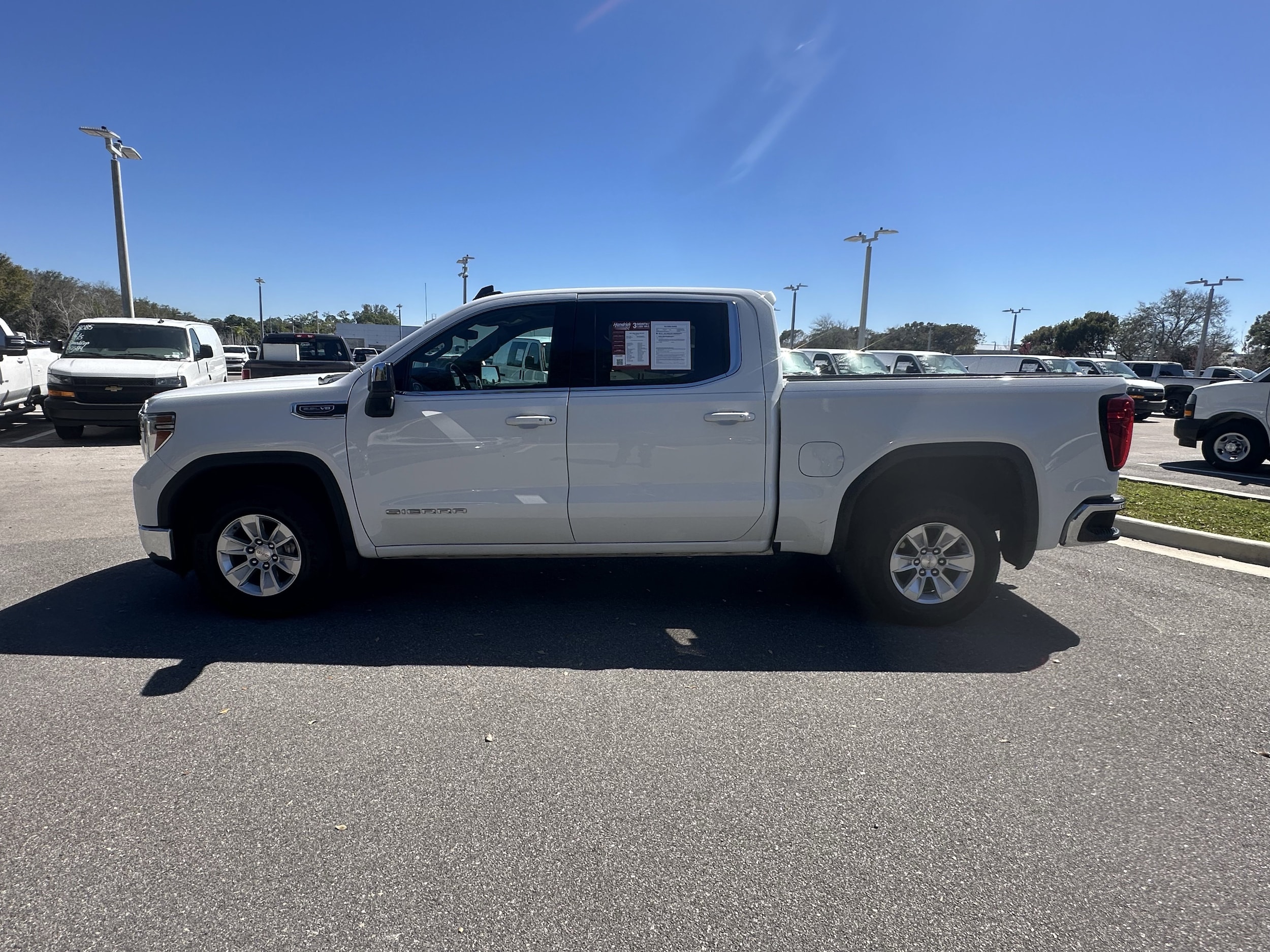 2021 GMC Sierra 1500 SLE photo 5