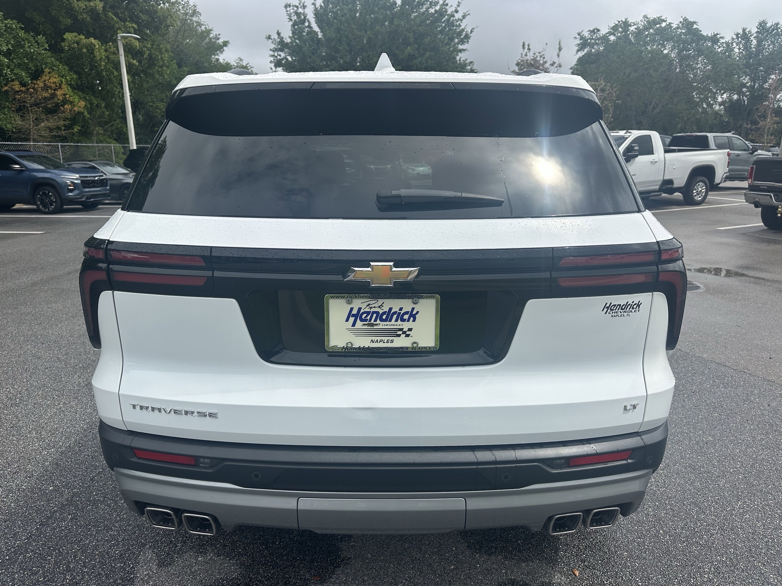 2024 Chevrolet Traverse FWD LT photo 6