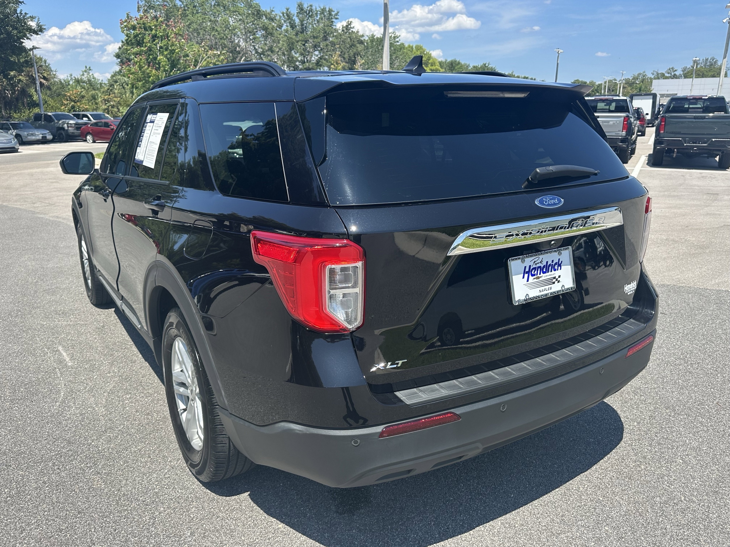 2023 Ford Explorer XLT photo 6