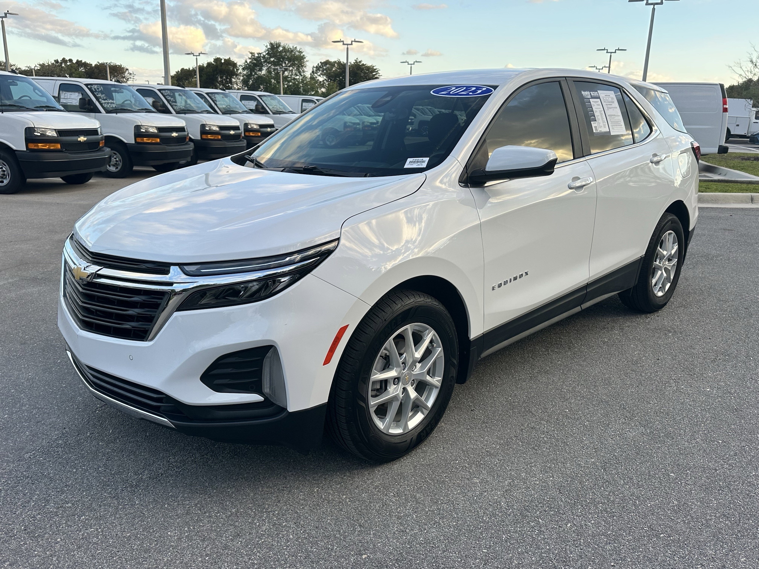 2023 Chevrolet Equinox LT photo 4