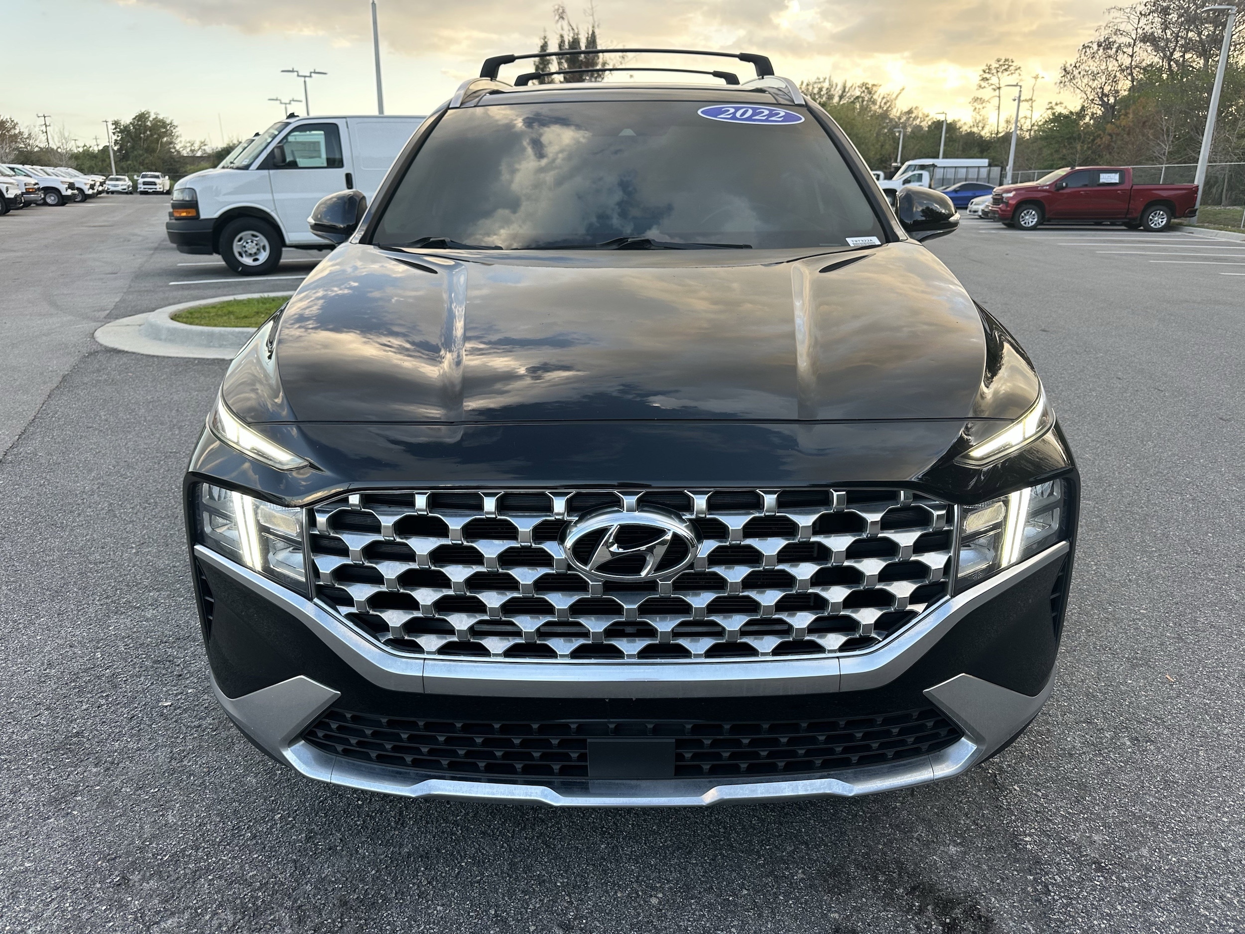 2022 Hyundai Santa Fe SEL photo 2