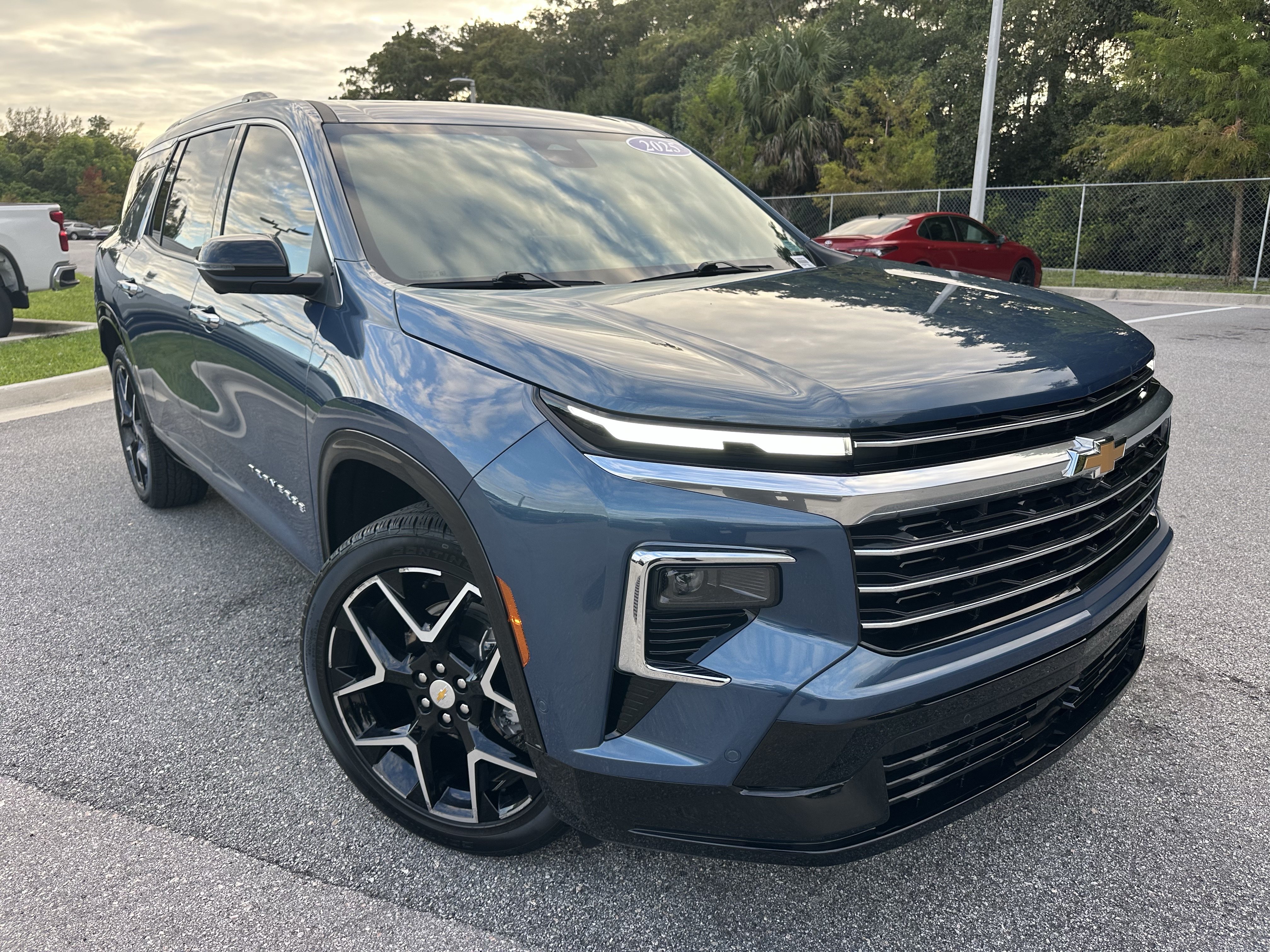 2025 Chevrolet Traverse FWD High Country SUV