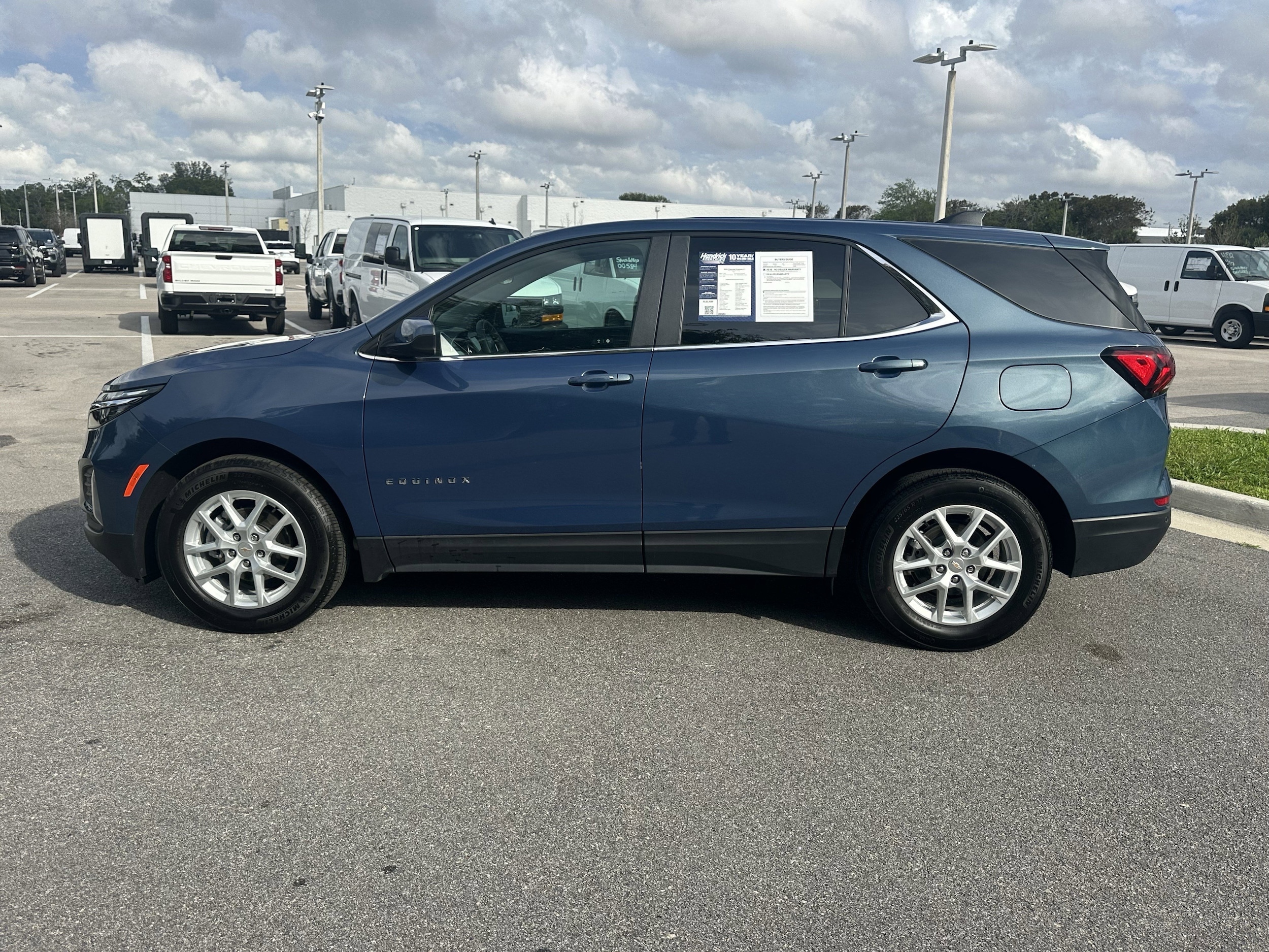 2024 Chevrolet Equinox LT photo 6