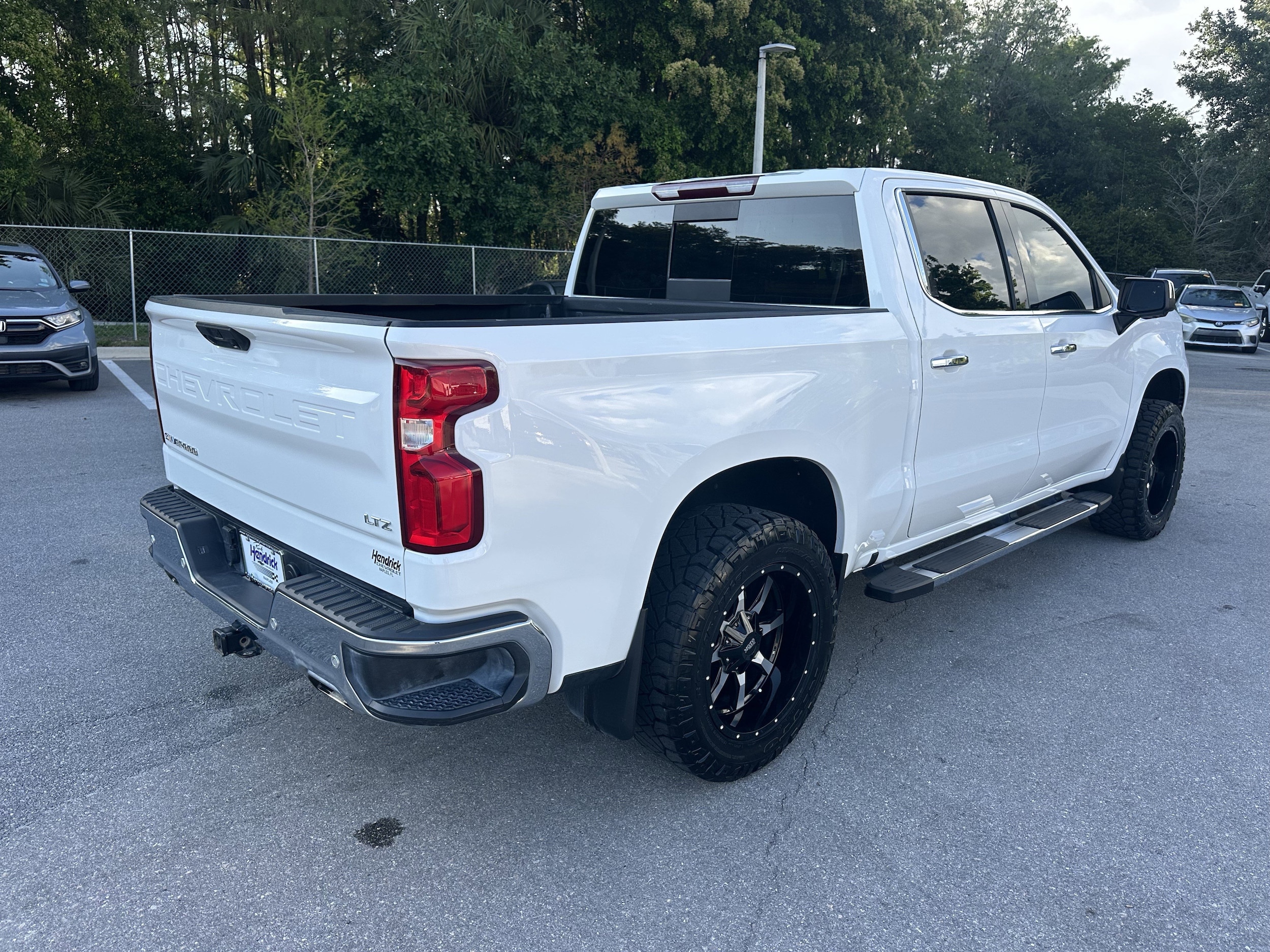 2023 Chevrolet Silverado 1500 LTZ photo 3