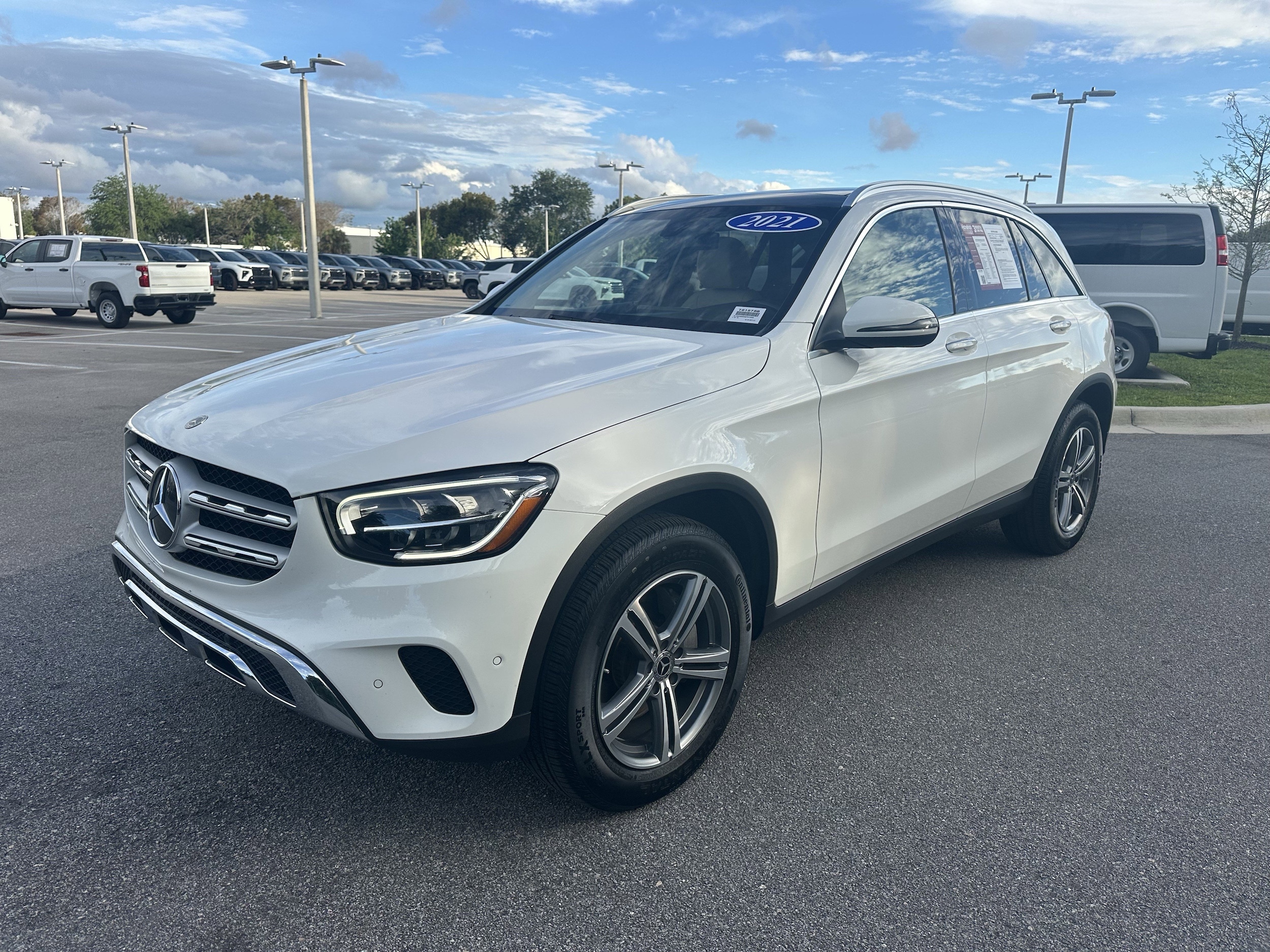2021 Mercedes-Benz GLC 300 photo 5