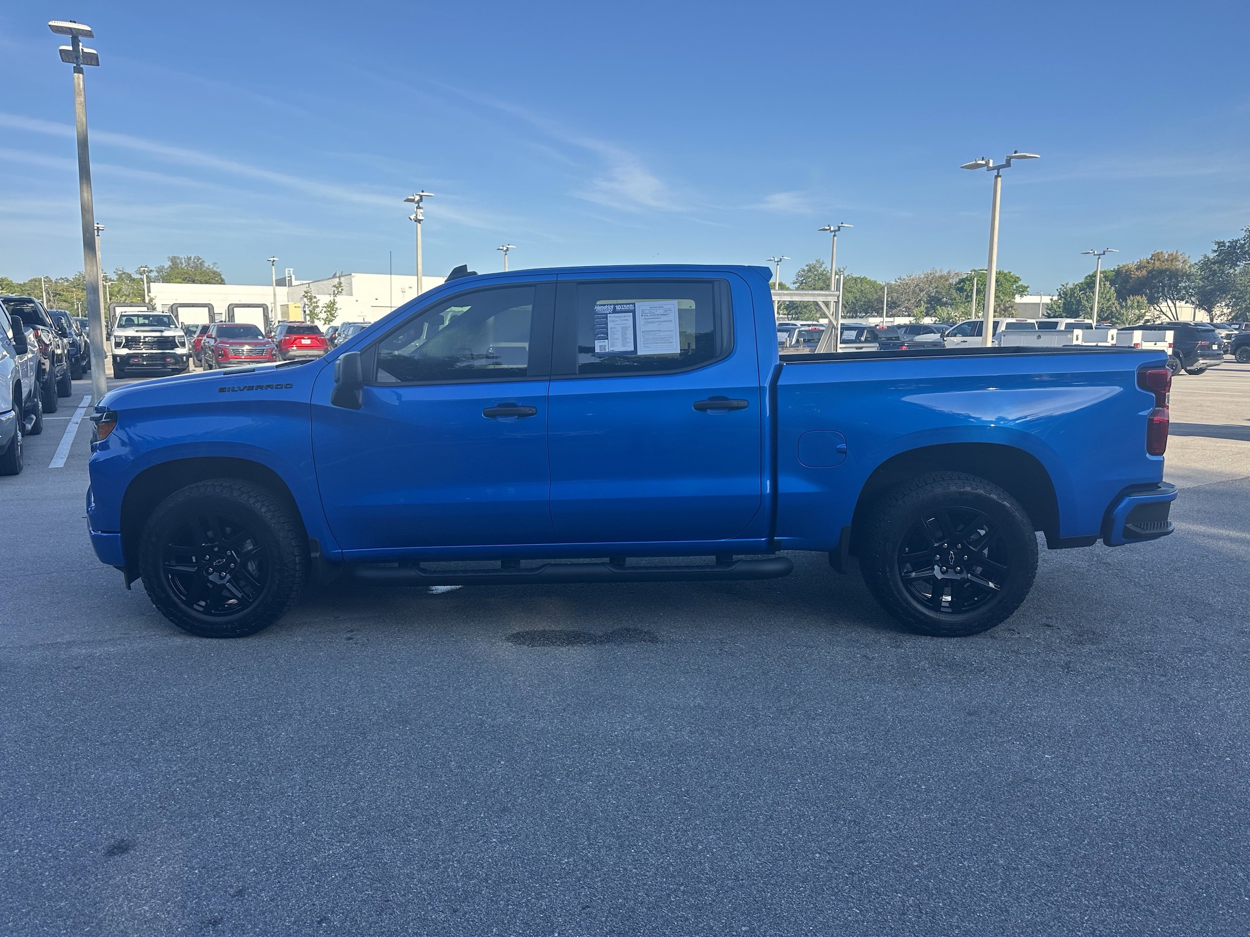 2025 Chevrolet Silverado 1500 Custom photo 4