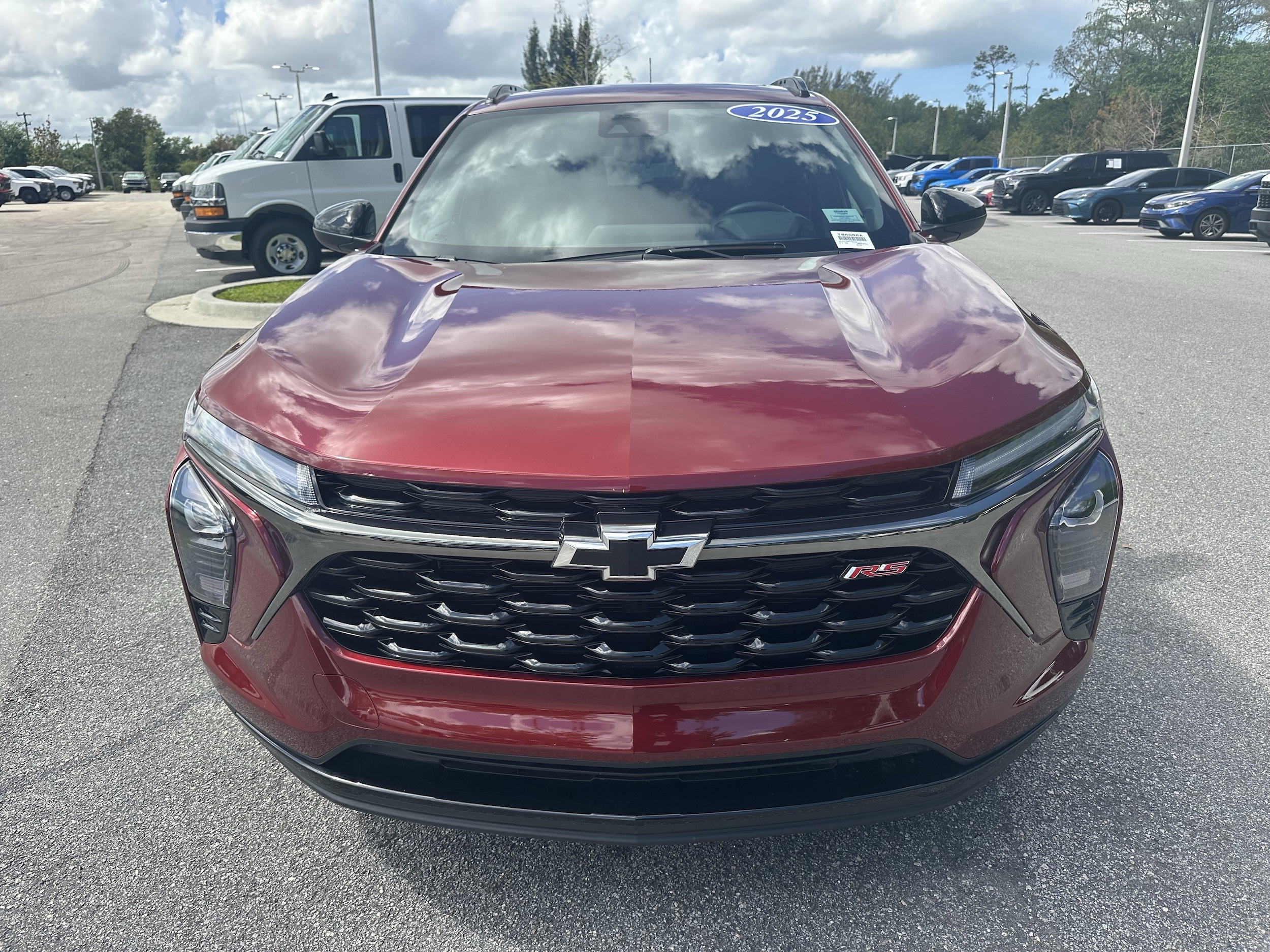 2025 Chevrolet Trax 2RS photo 2