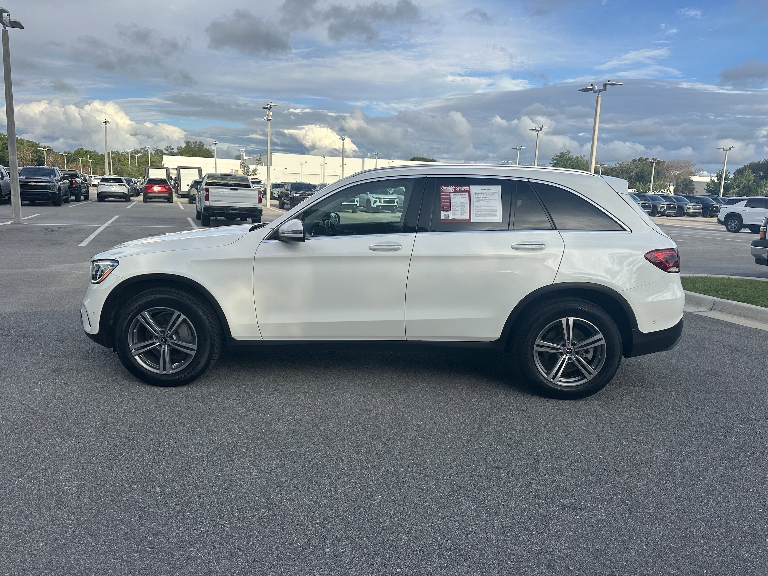 2021 Mercedes-Benz GLC 300 photo 6