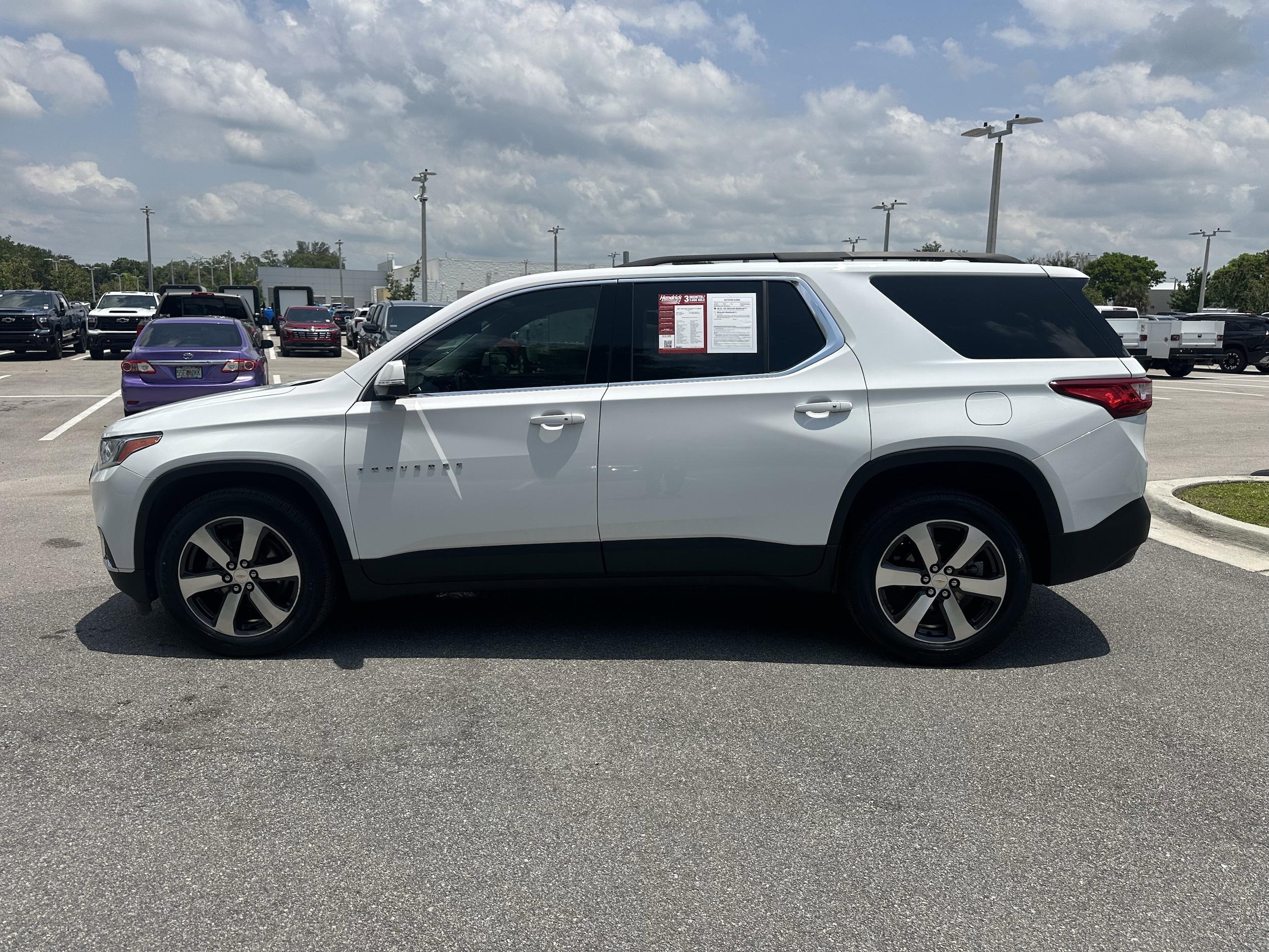2021 Chevrolet Traverse LT Leather photo 5