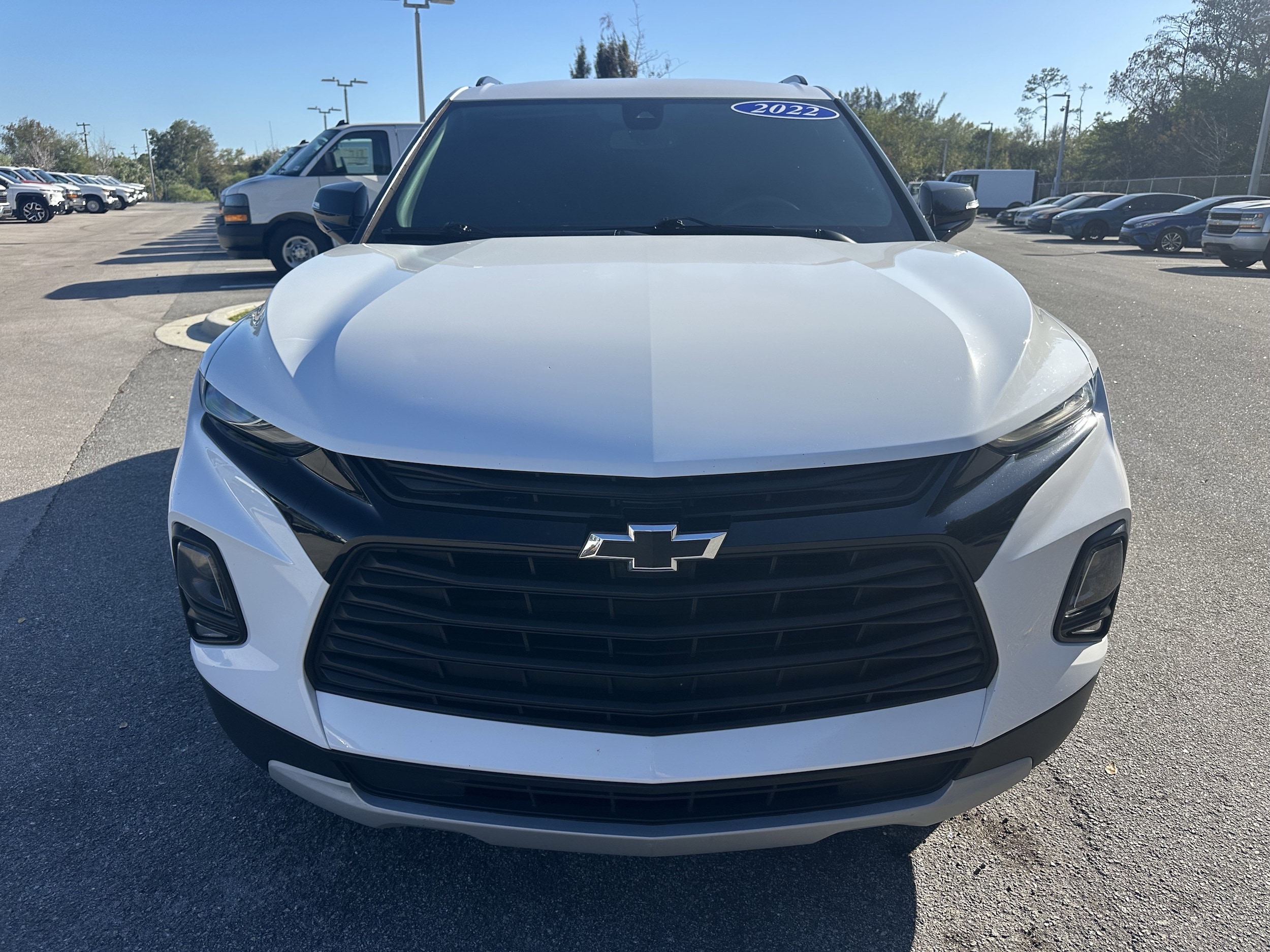 2022 Chevrolet Blazer LT photo 2