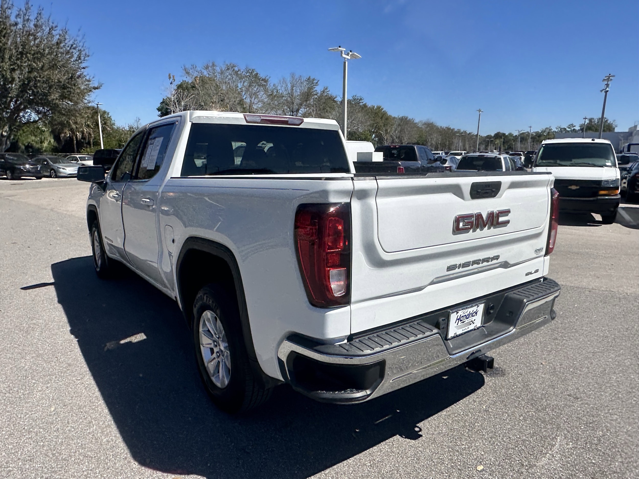 2021 GMC Sierra 1500 SLE photo 6