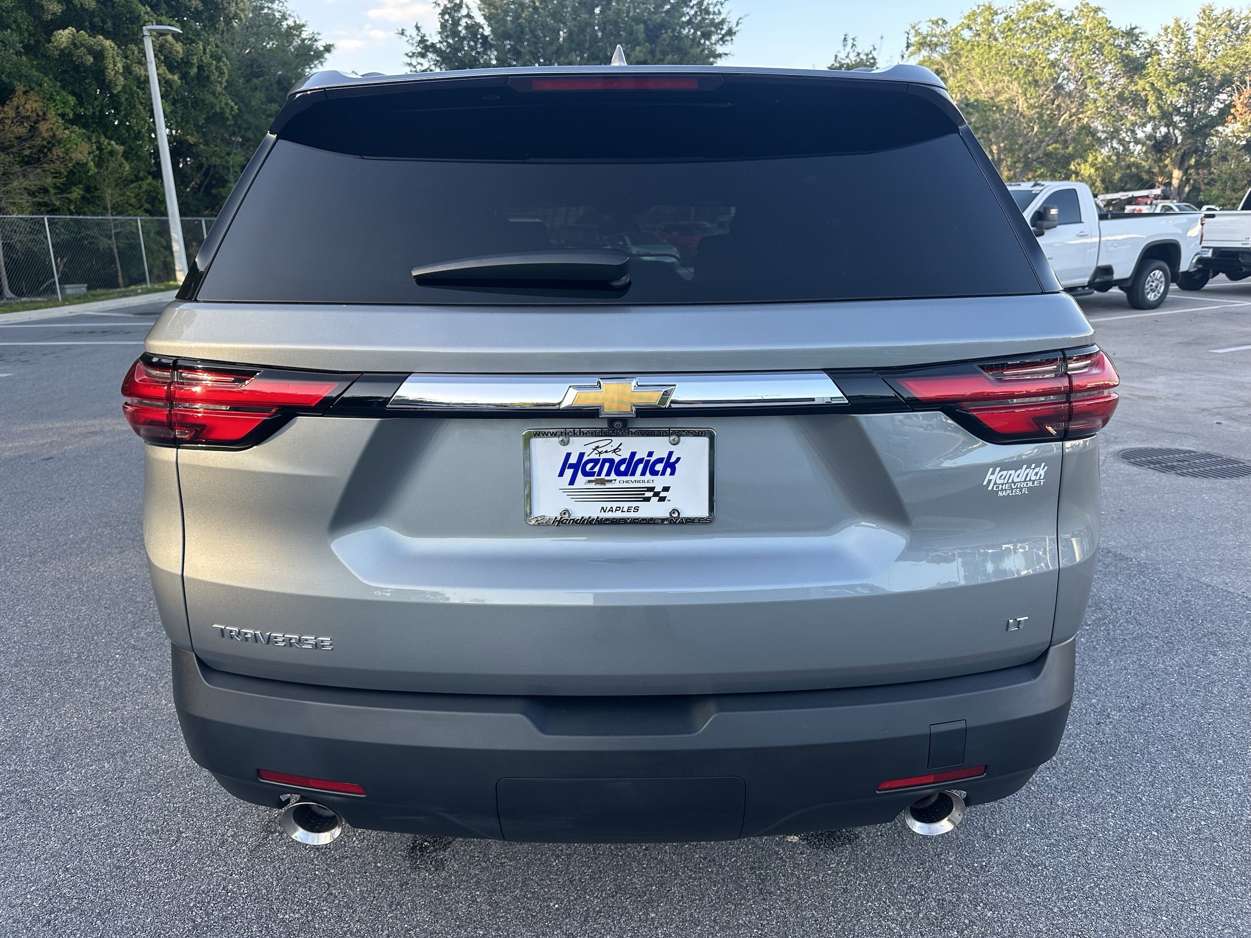 2023 Chevrolet Traverse LT Cloth photo 3