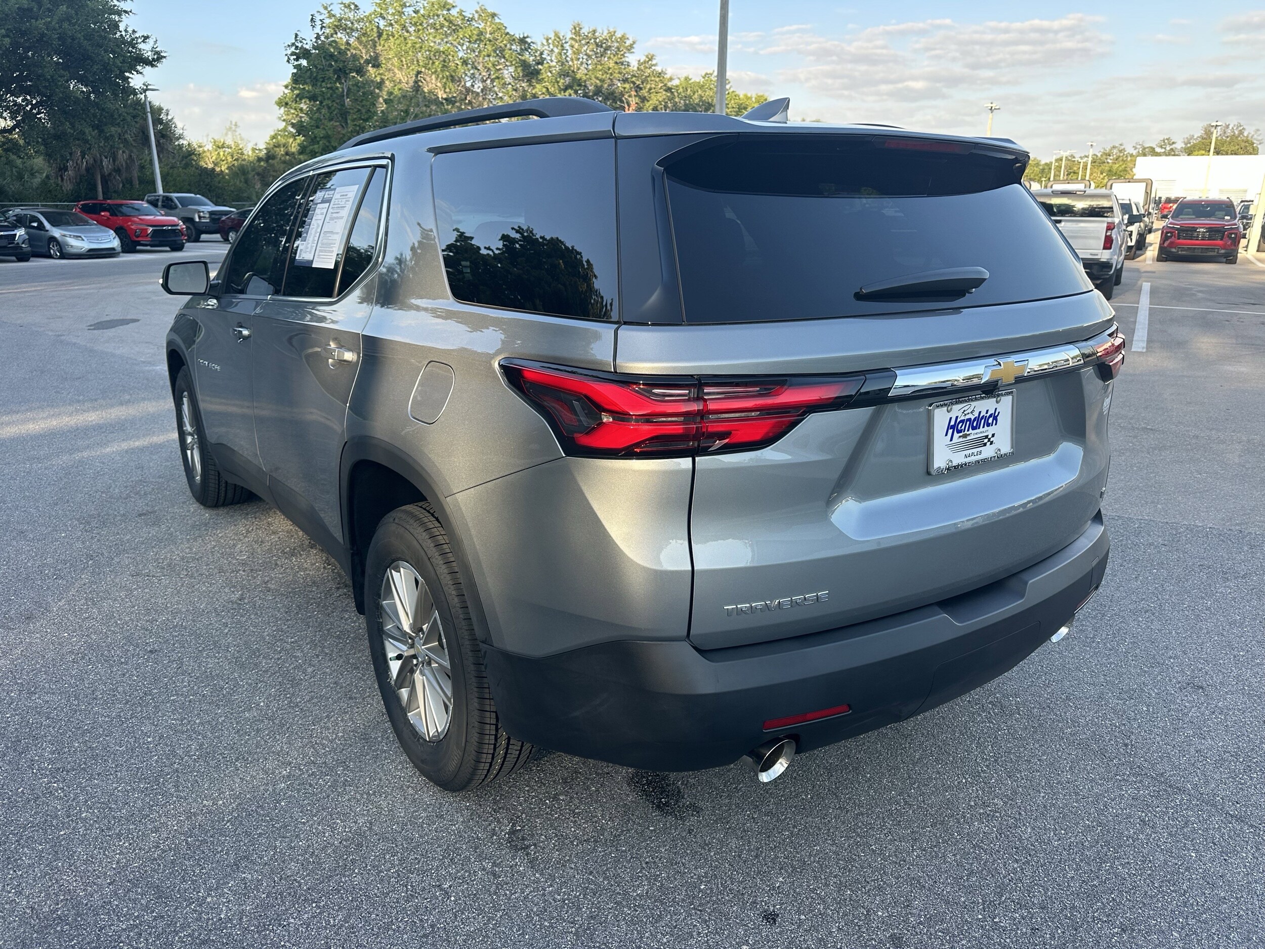 2023 Chevrolet Traverse LT Cloth photo 6