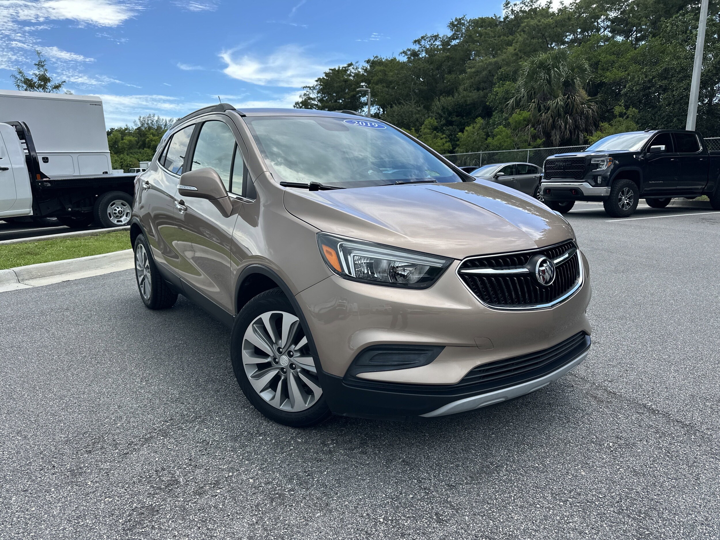 2019 Buick Encore Preferred photo 2